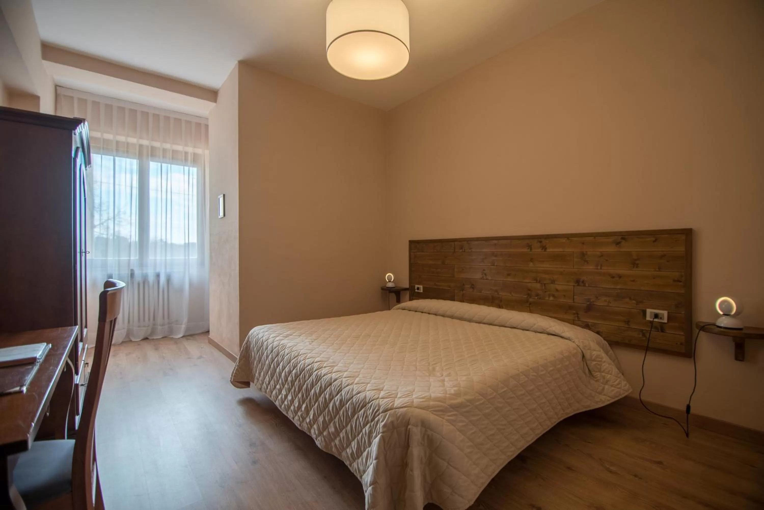 Photo of the whole room, Bed in Certosa di Pontignano Residenza d'Epoca - Place of Charme