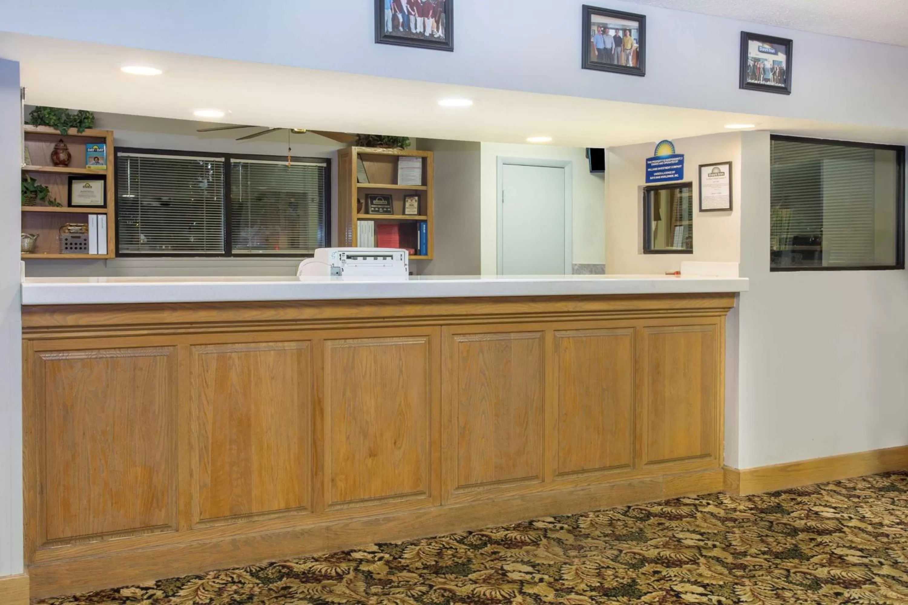 Lobby or reception in Days Inn by Wyndham Valdosta I-75