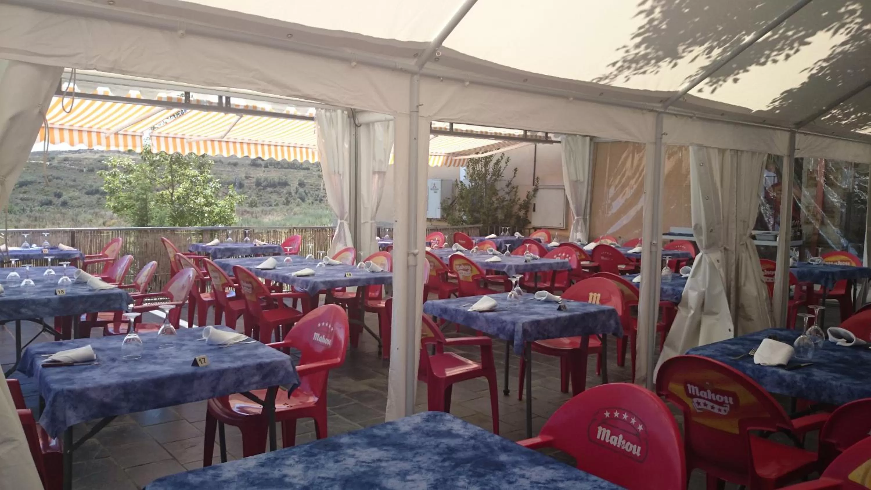 Restaurant/places to eat in Tierra De Lobos