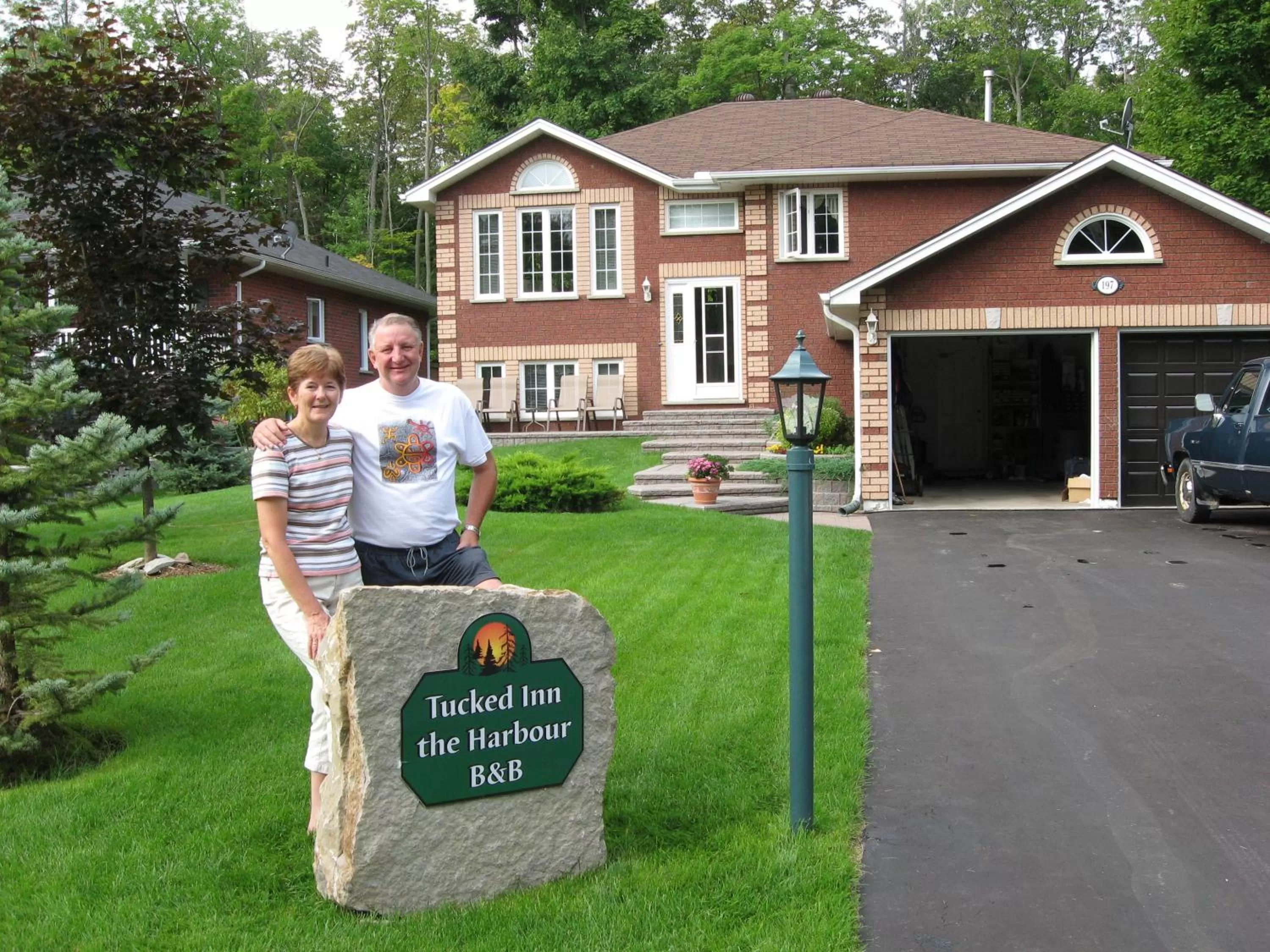 Facade/entrance in Tucked Inn the Harbour B&B