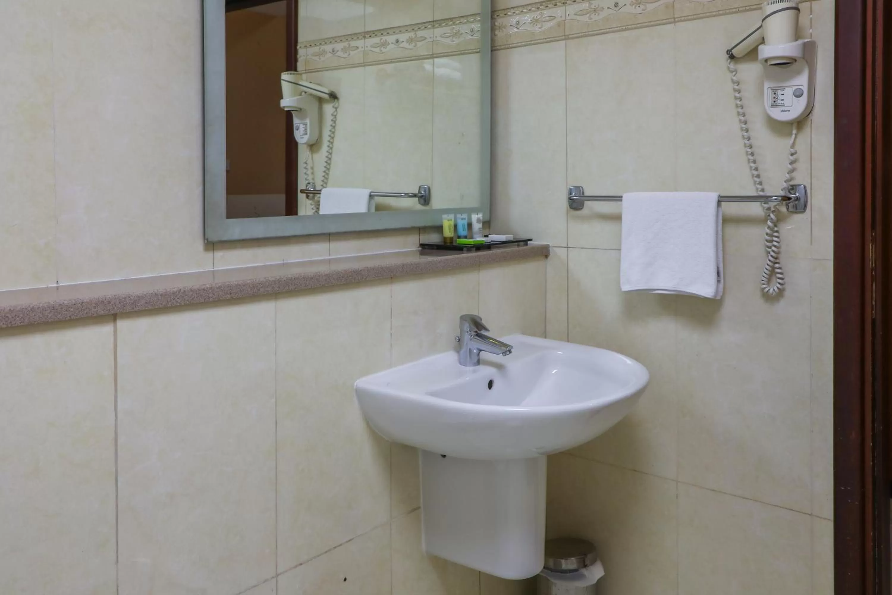 Bathroom in West Zone Pearl Hotel Apartment