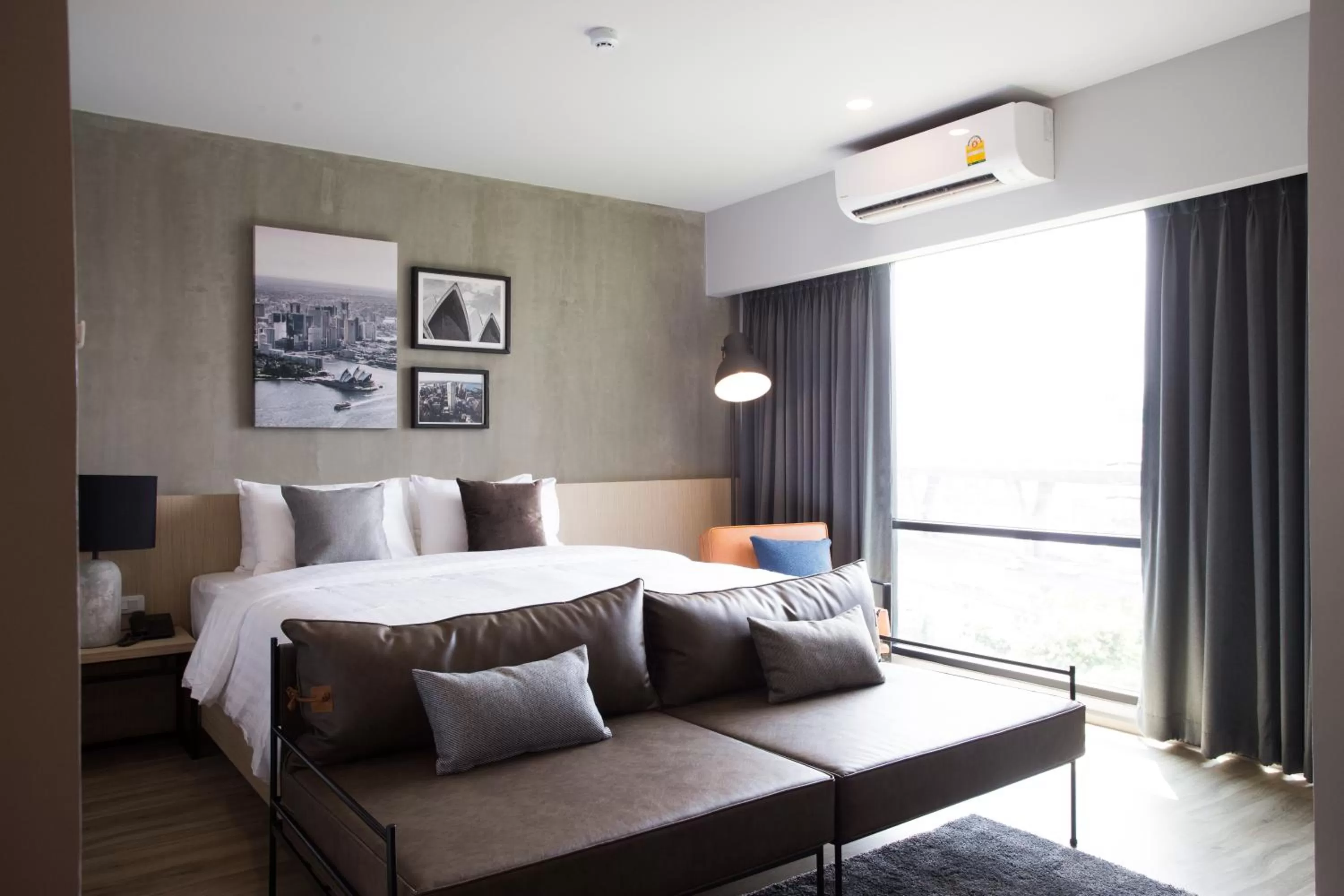 Deluxe Double Room with Bath in The Journey Hotel Bangna