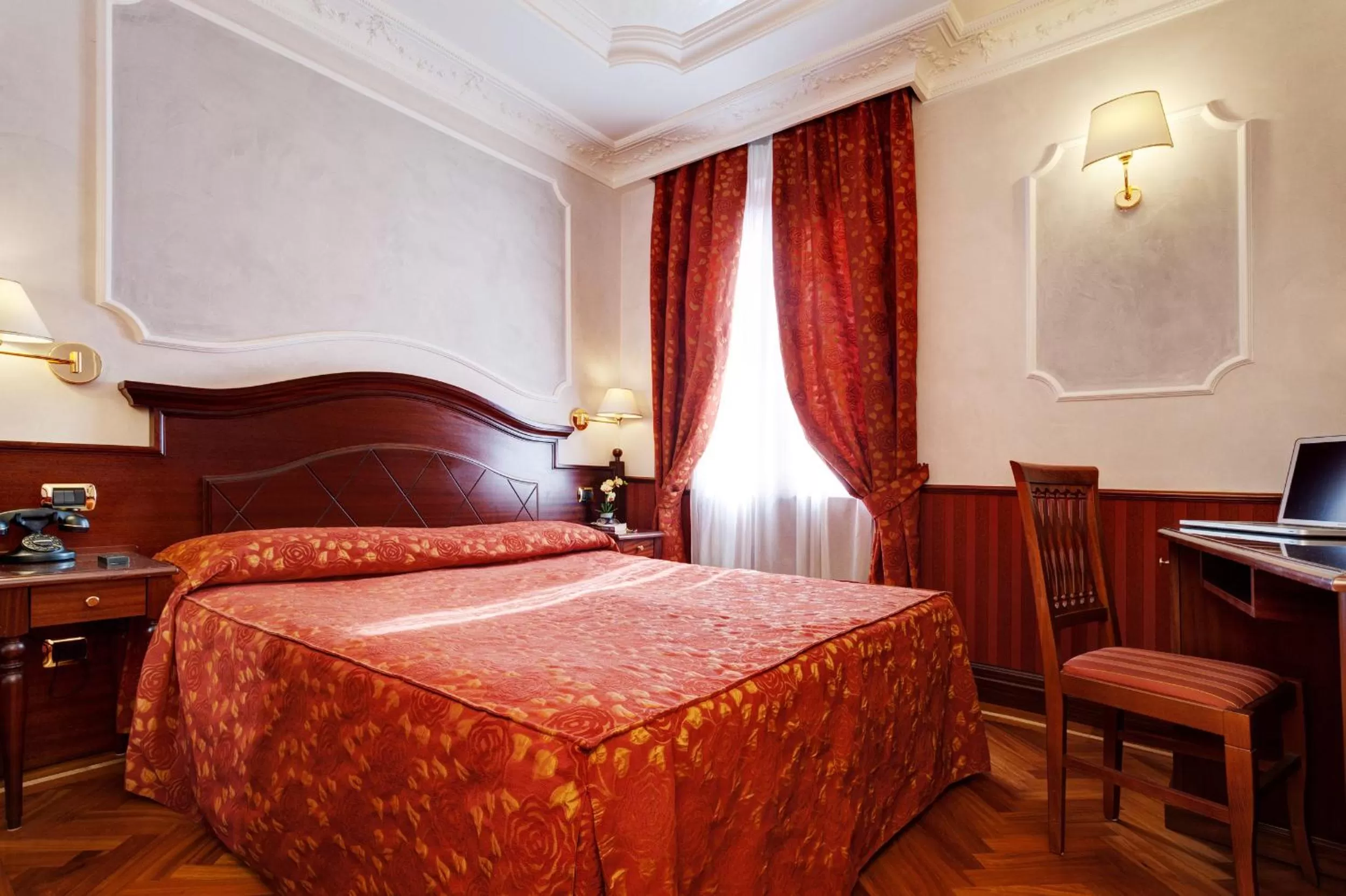 Bedroom, Bed in Hotel Best Roma