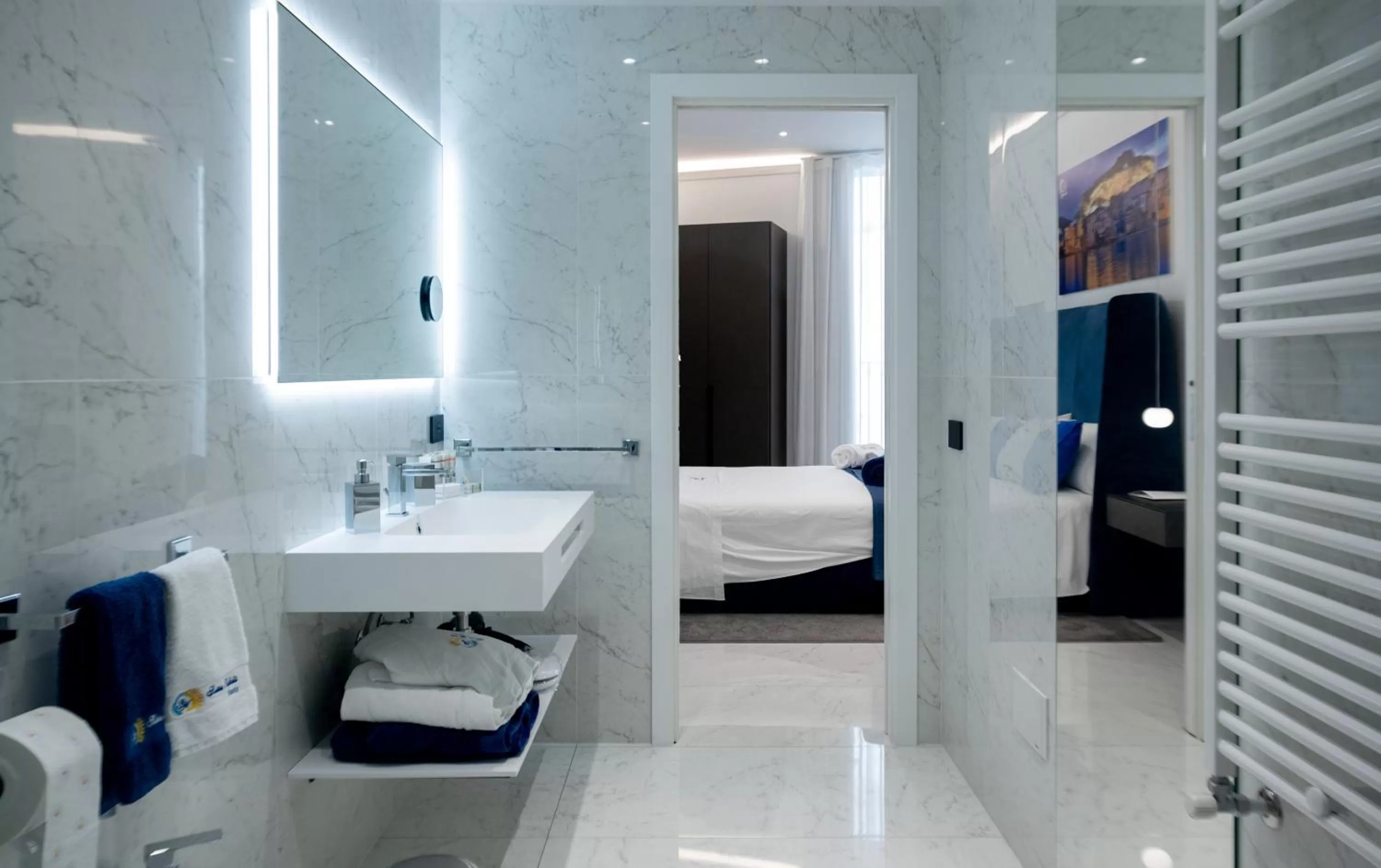 Bathroom, Bed in BM SUITES CEFALU