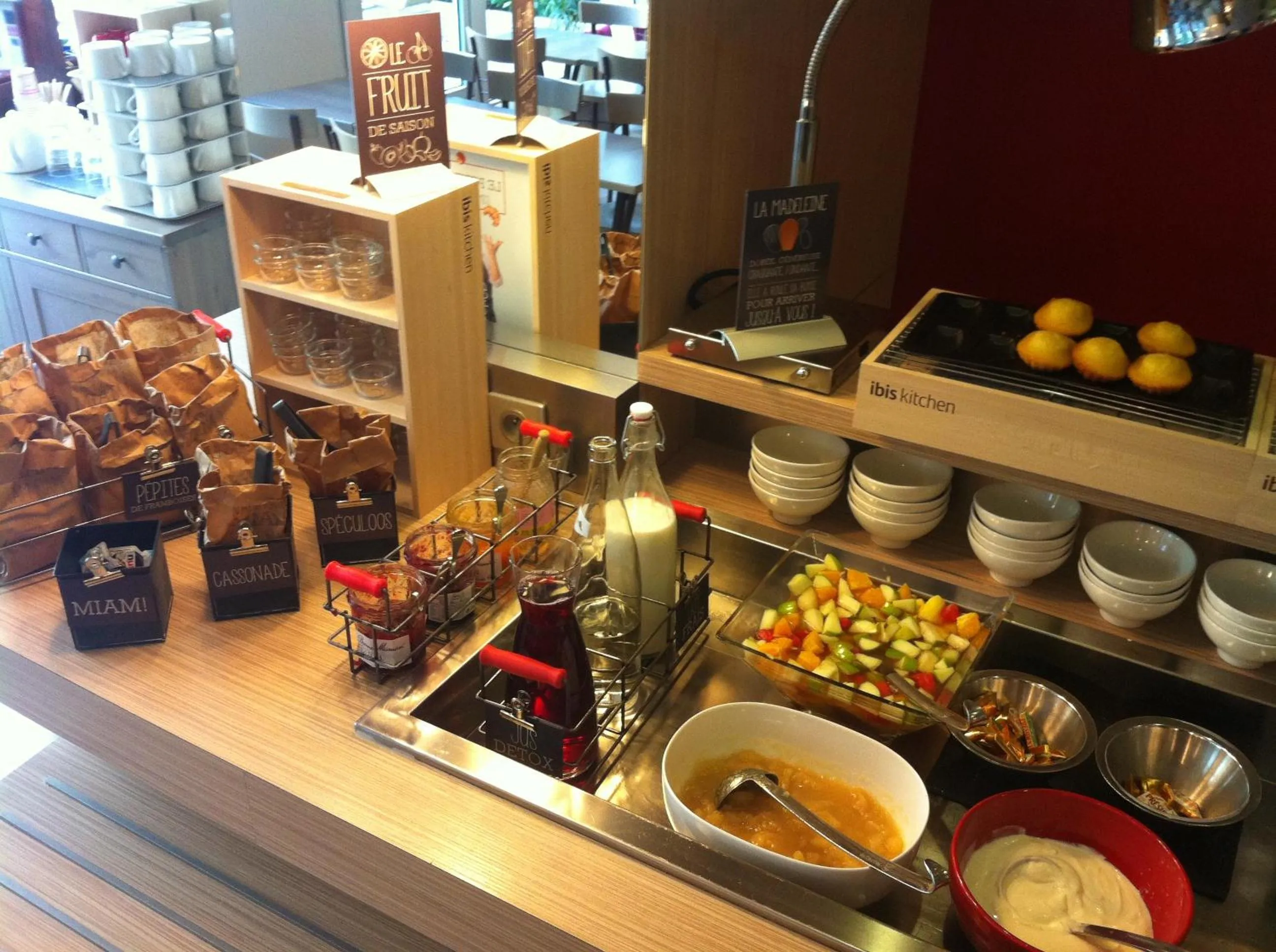 Buffet breakfast in ibis Paris Vanves Parc des Expositions