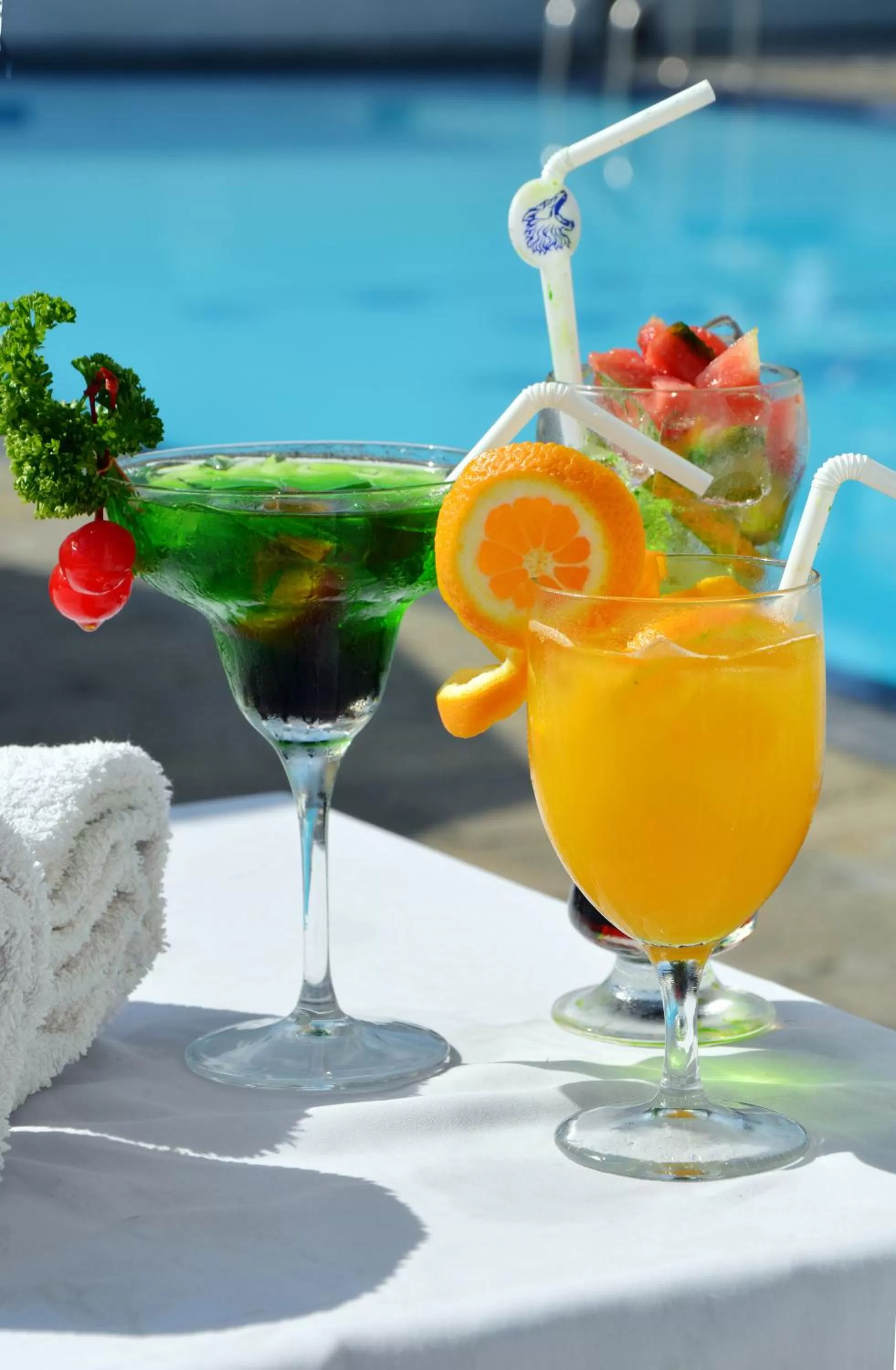 Swimming pool, Drinks in Mount Breeze Hotel