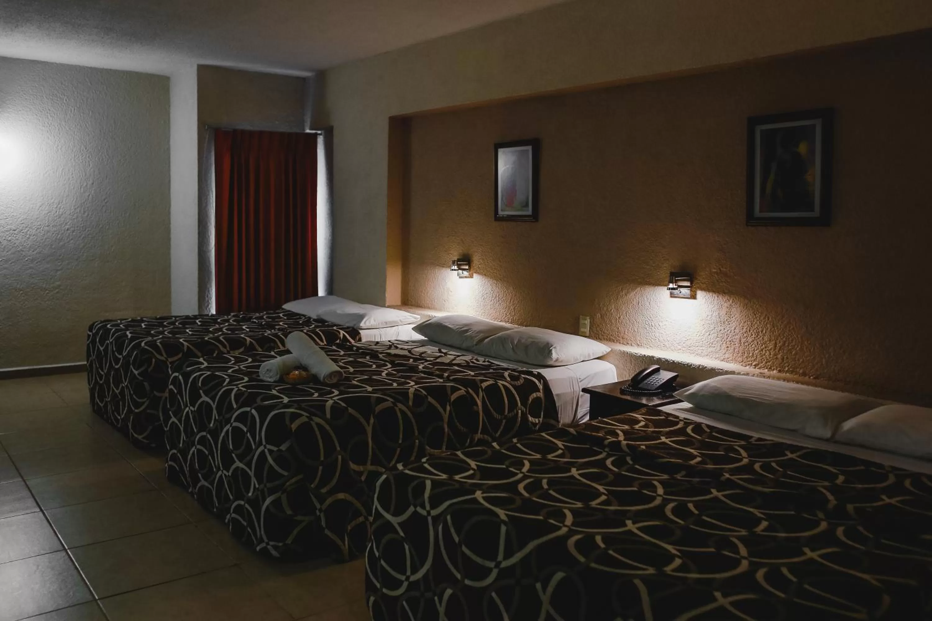 Photo of the whole room, Bed in Hotel Colon Merida