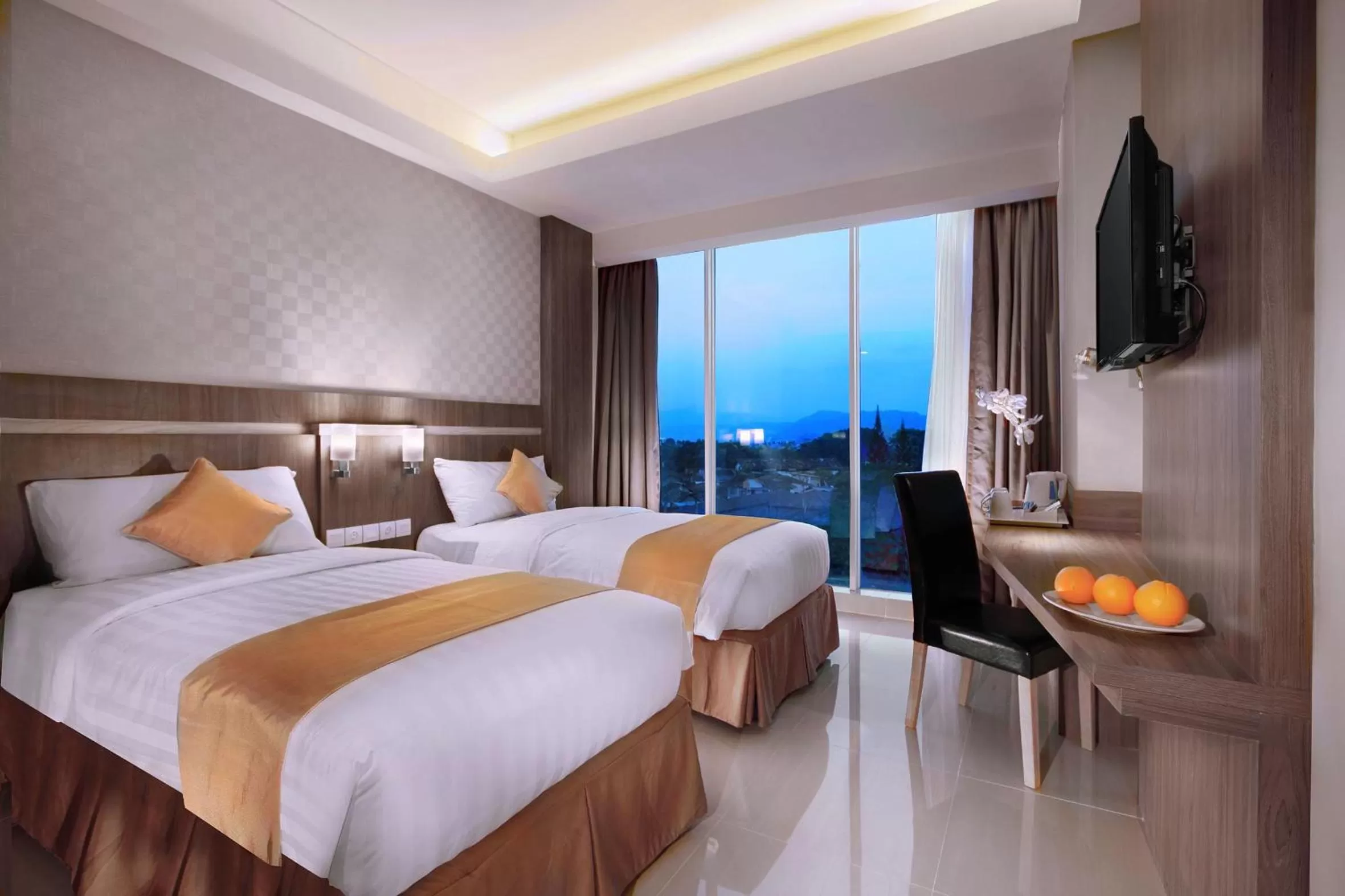 Bedroom, Bed in Aston Lampung City Hotel