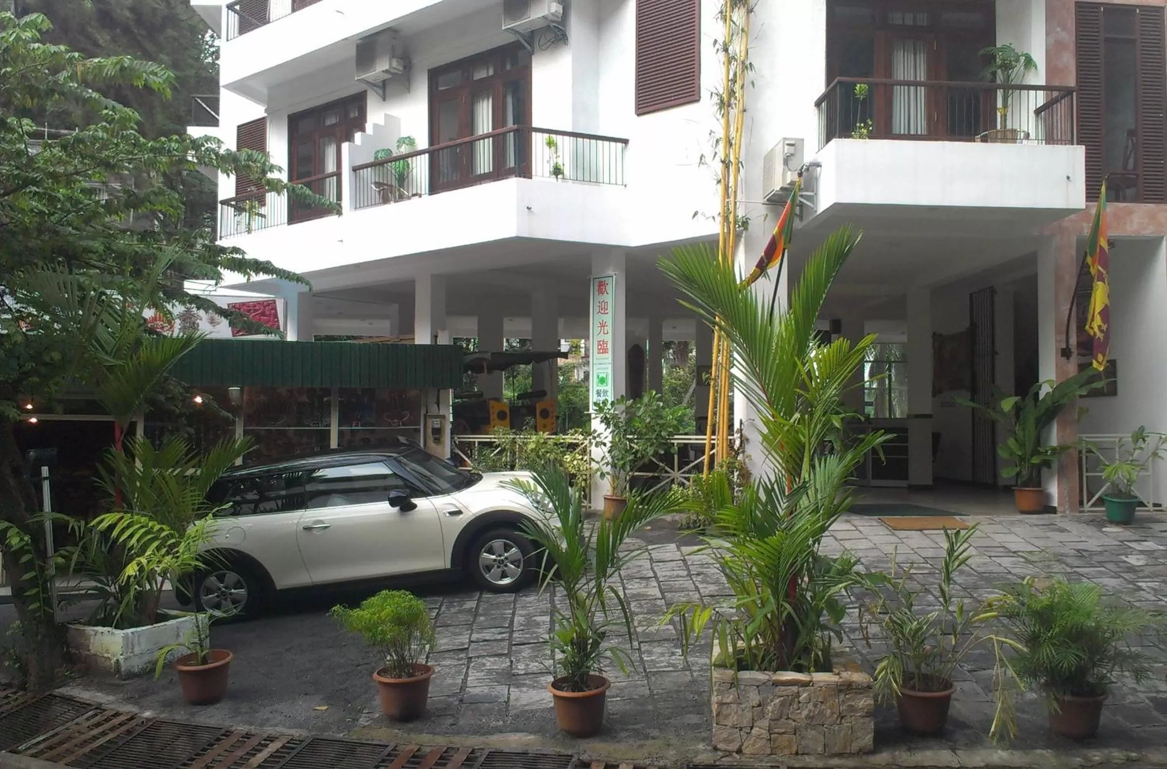 Property Building in Eagle's Residence