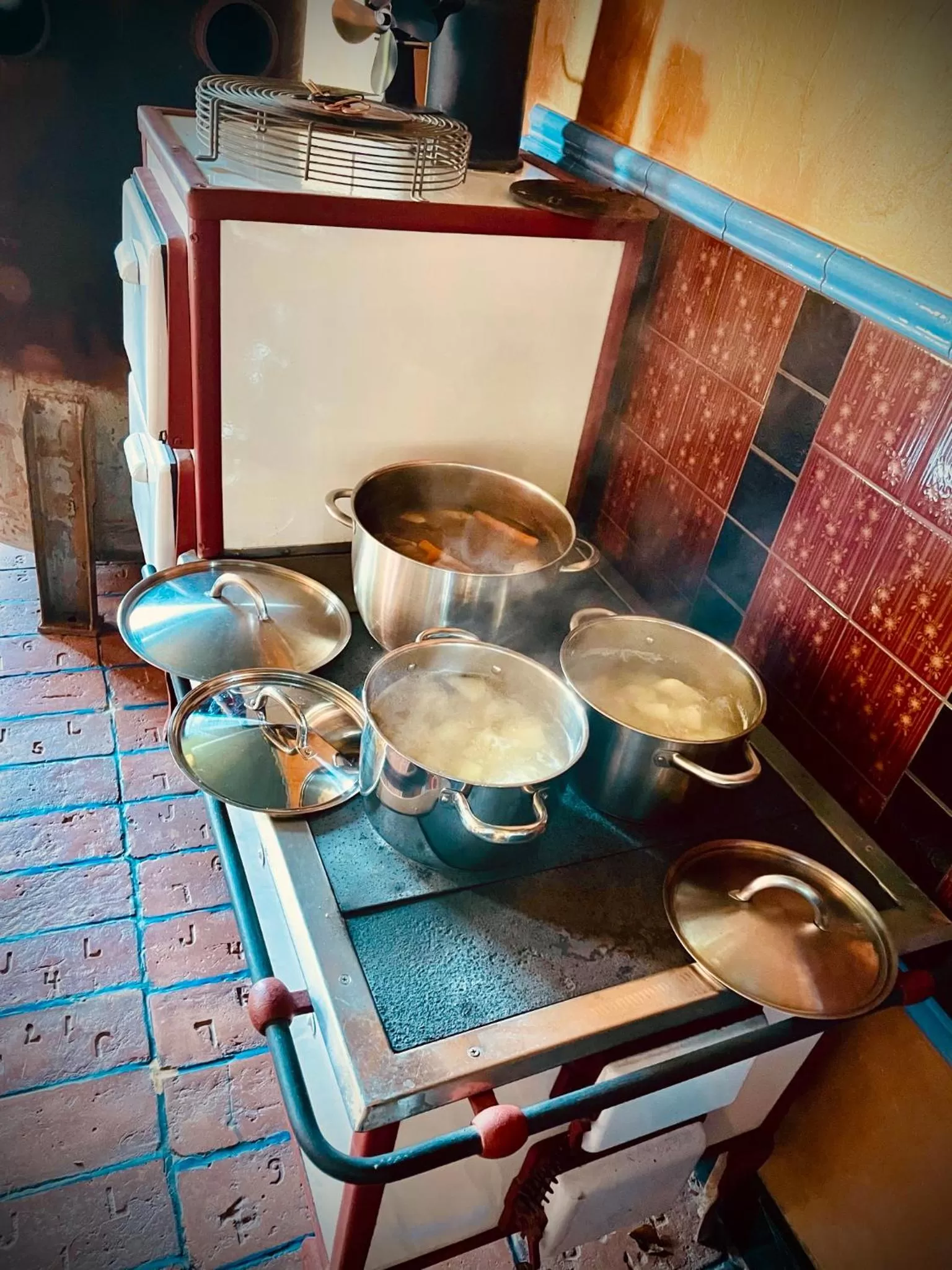 HARABURDI® Recyclart Hotel