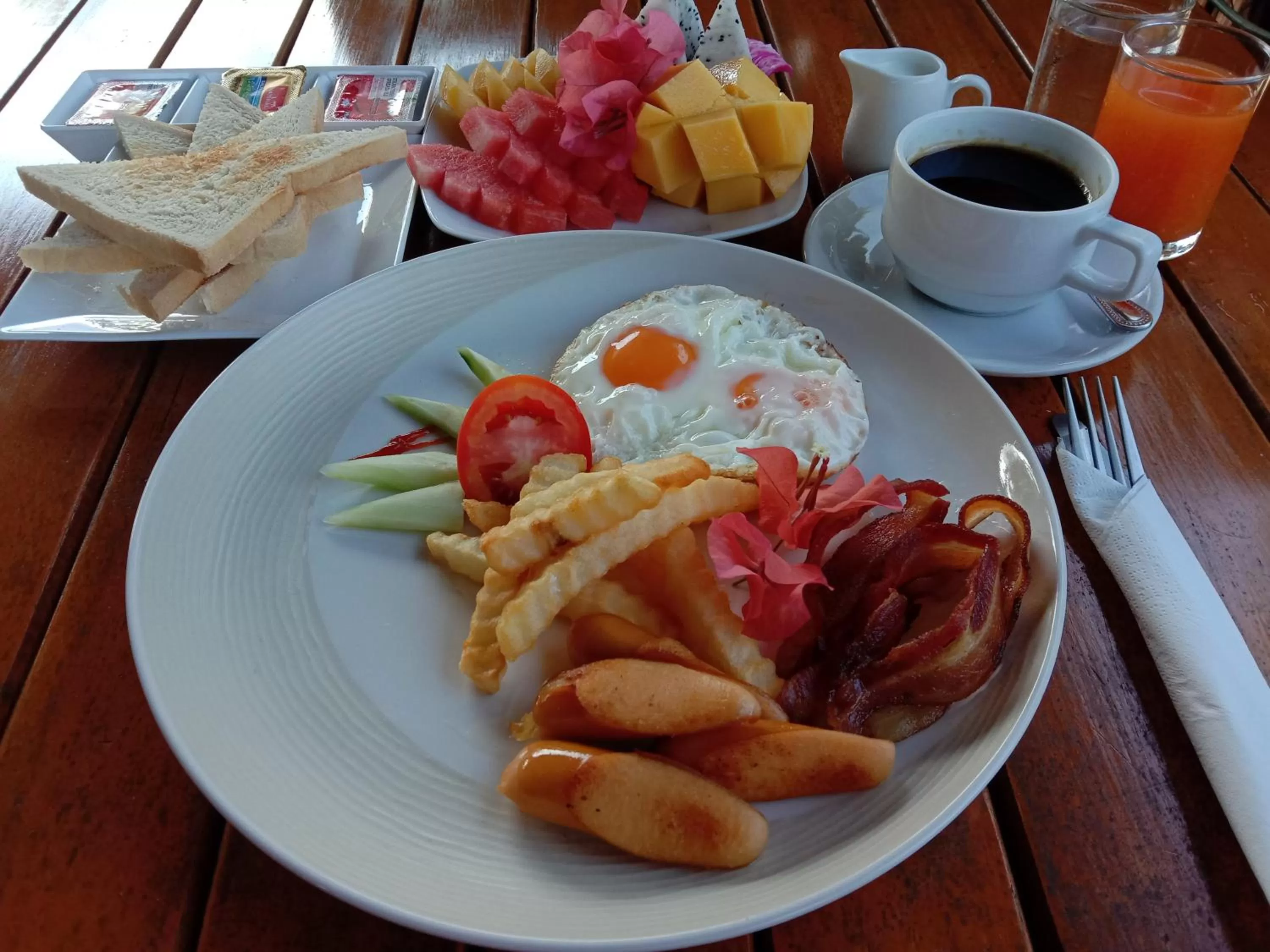 Food and drinks in Pratum Resort