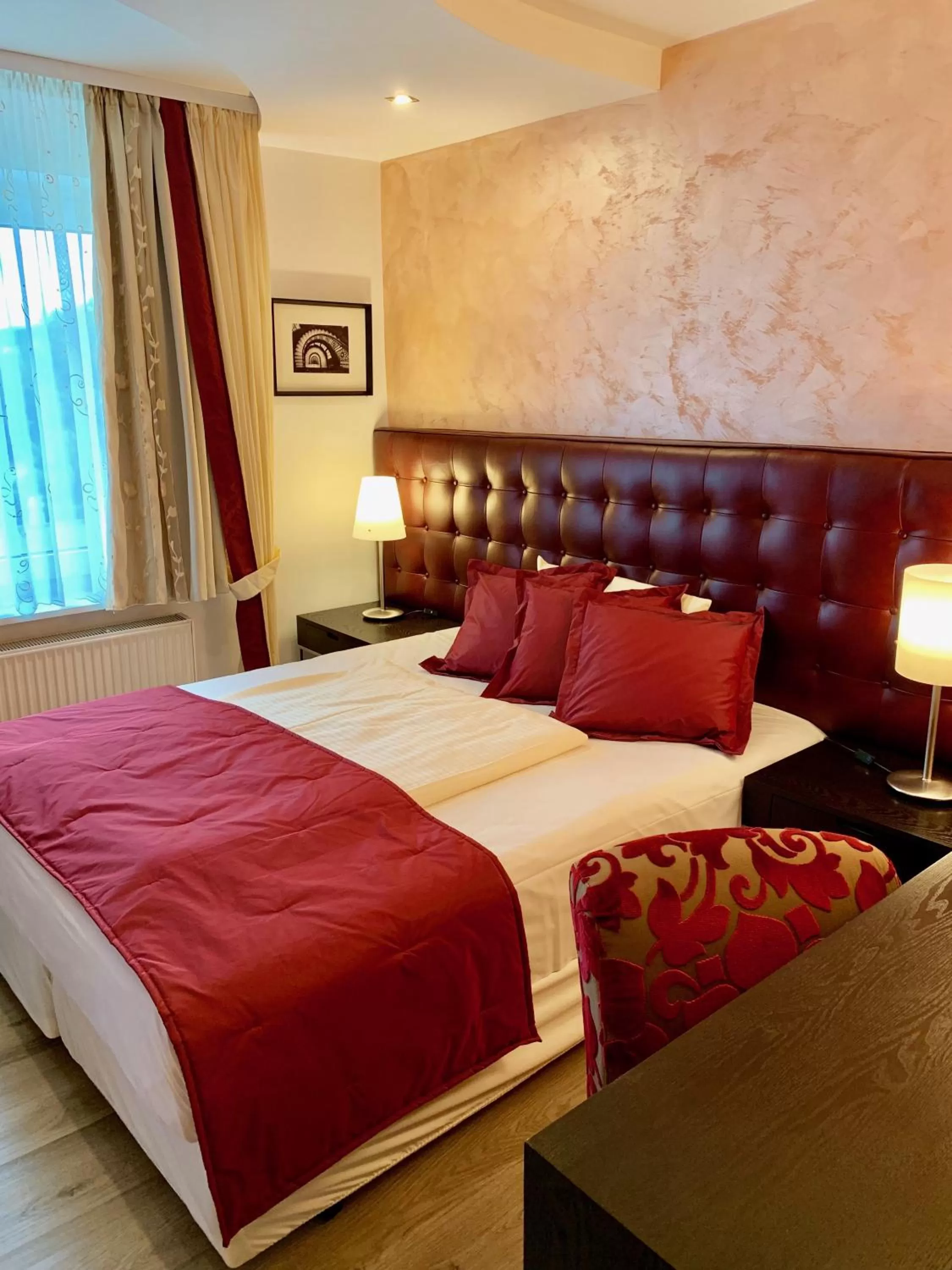 Photo of the whole room, Bed in Boutique Hotel Goldene Henne