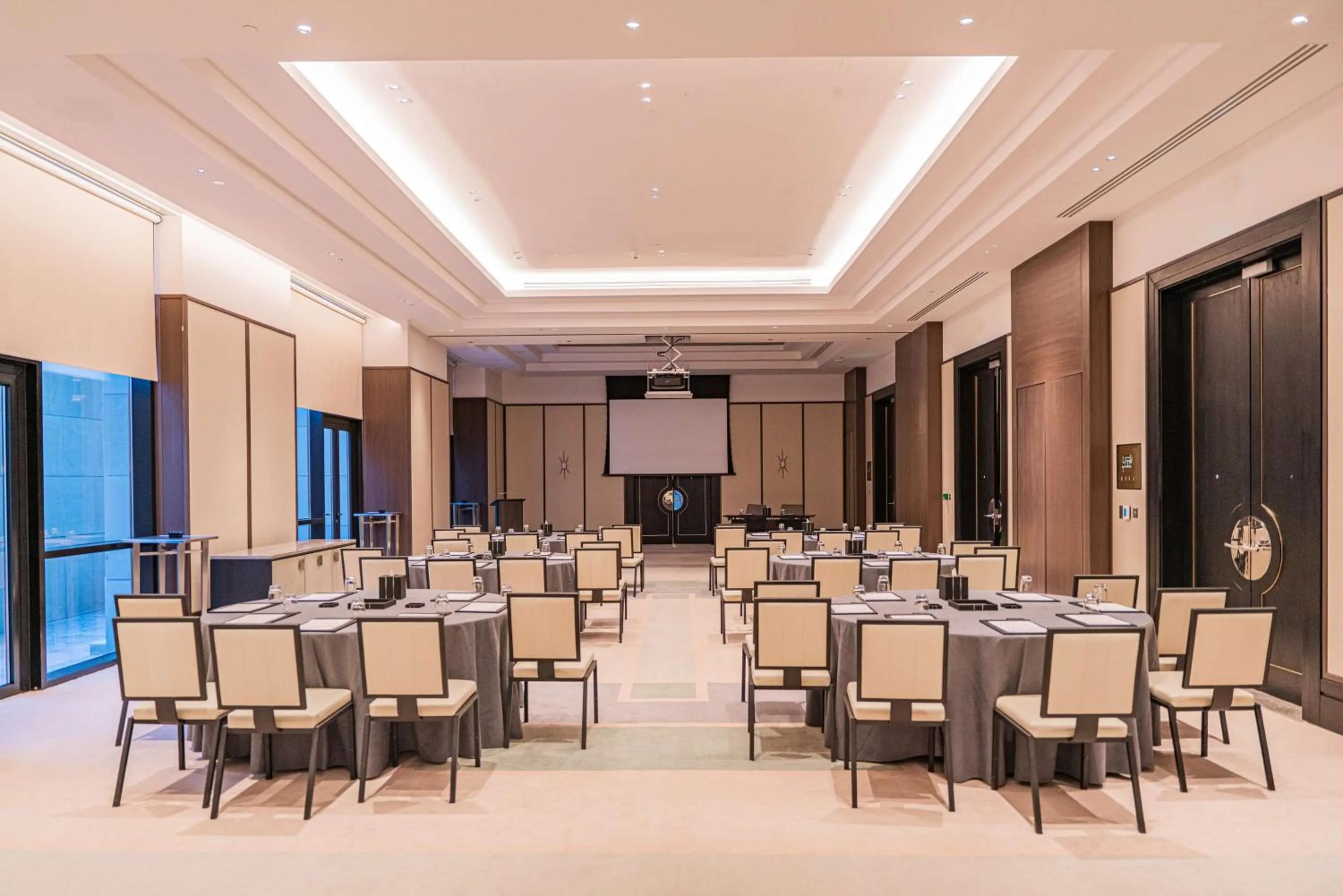 Meeting/conference room in Waldorf Astoria Doha West Bay