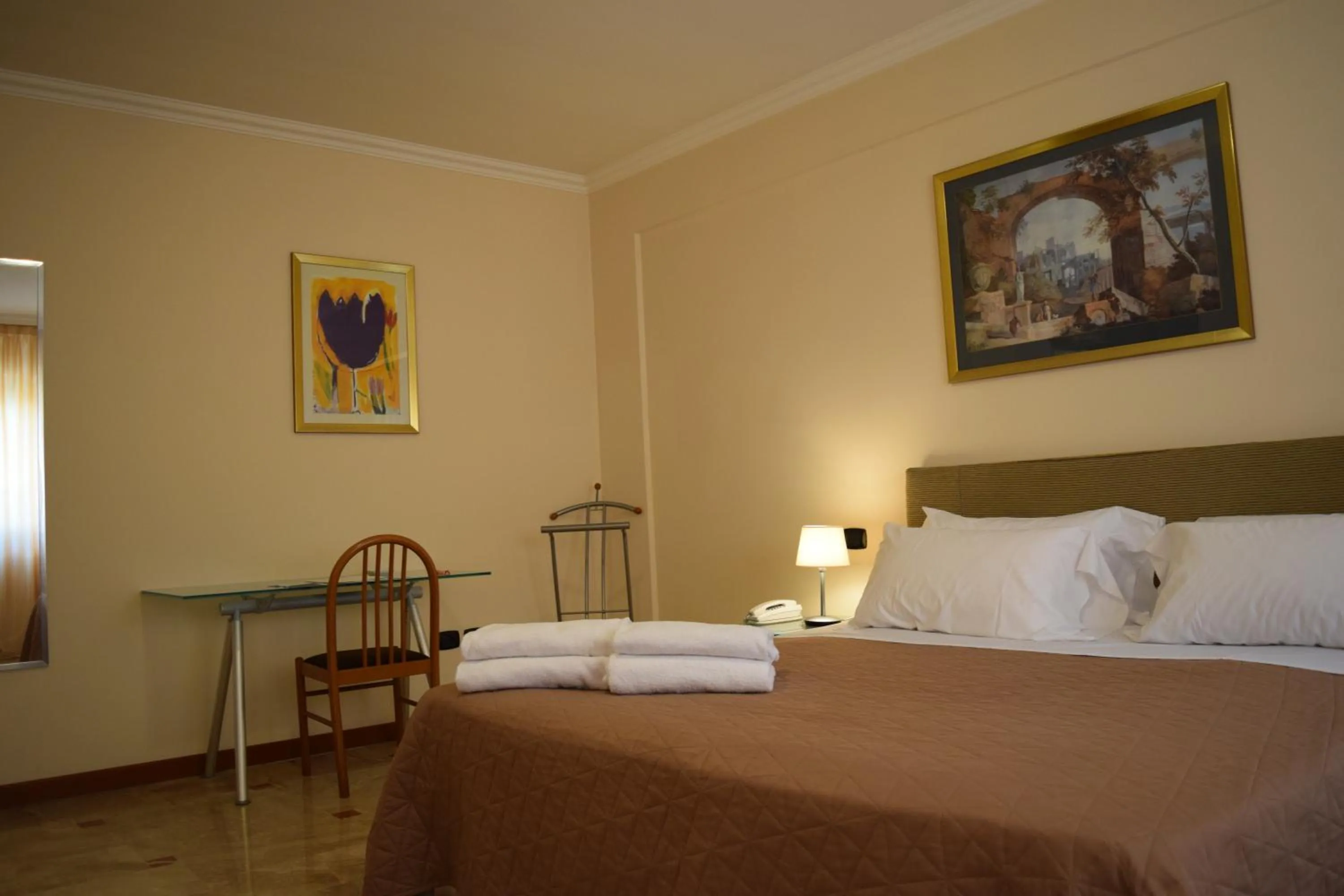 Bed in Hotel Palace 2000