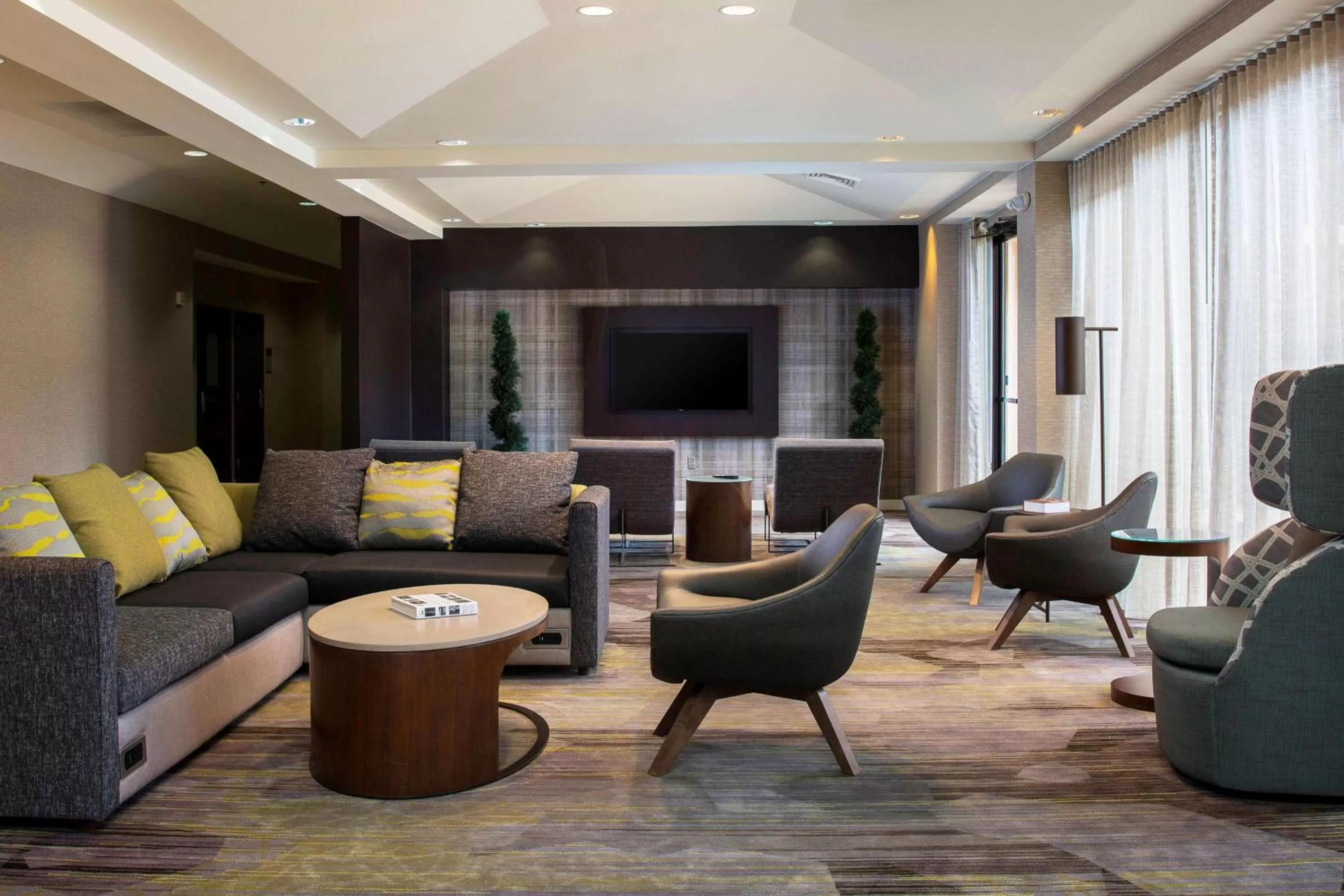Lobby or reception in Sonesta Select Atlanta Norcross I 85