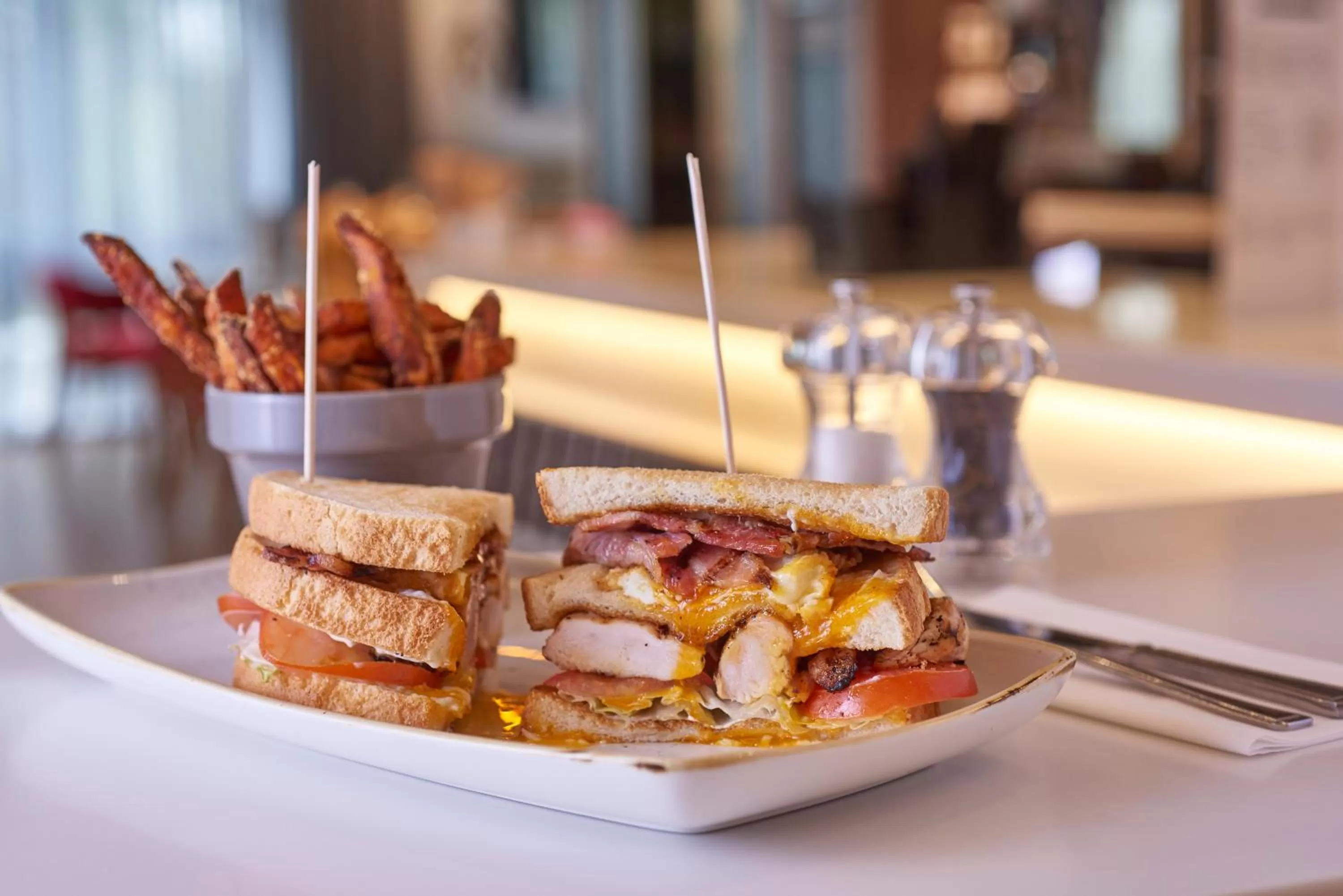 Restaurant/places to eat in Holiday Inn Northampton West M1 Junc 16 by IHG