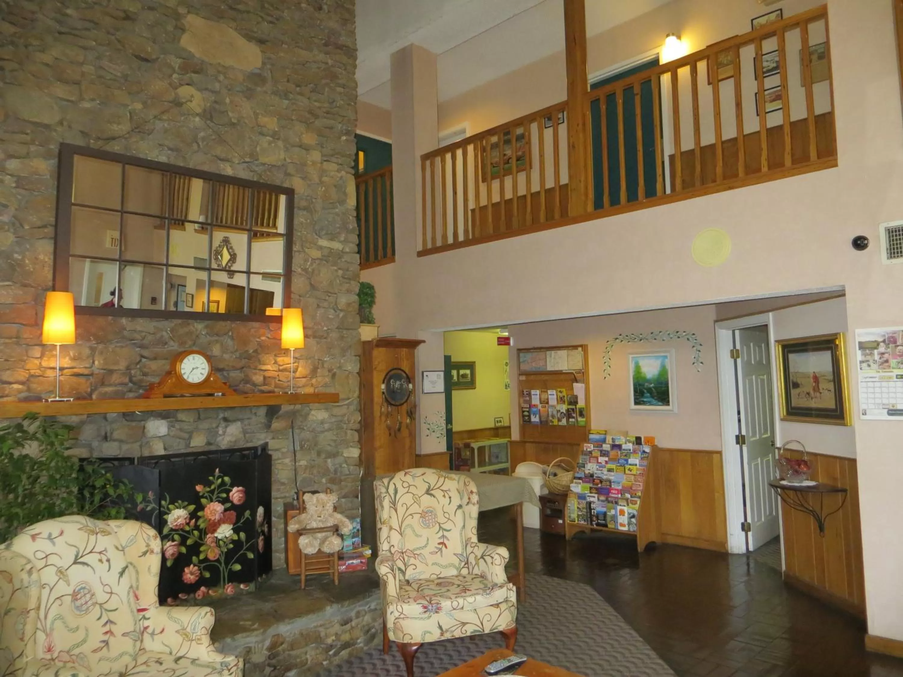 Lobby or reception in Americourt Hotel - Mountain City