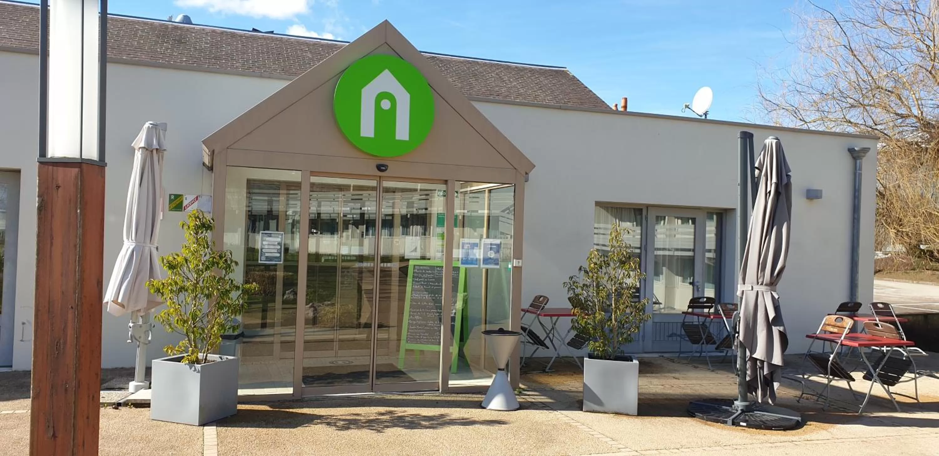 Property building in Hotel Campanile Besançon Nord Ecole Valentin