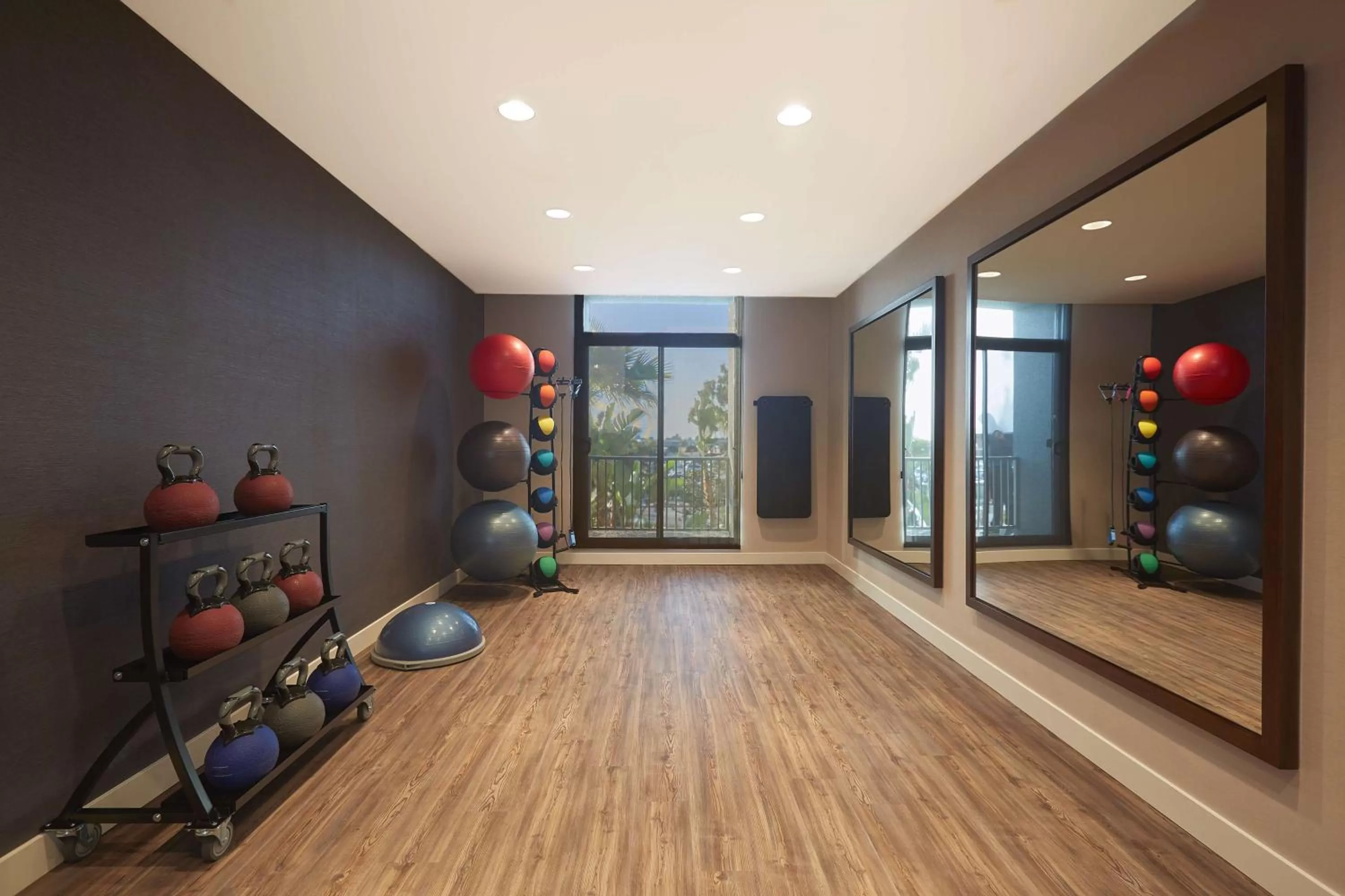 Fitness centre/facilities in Hyatt Regency Newport Beach West