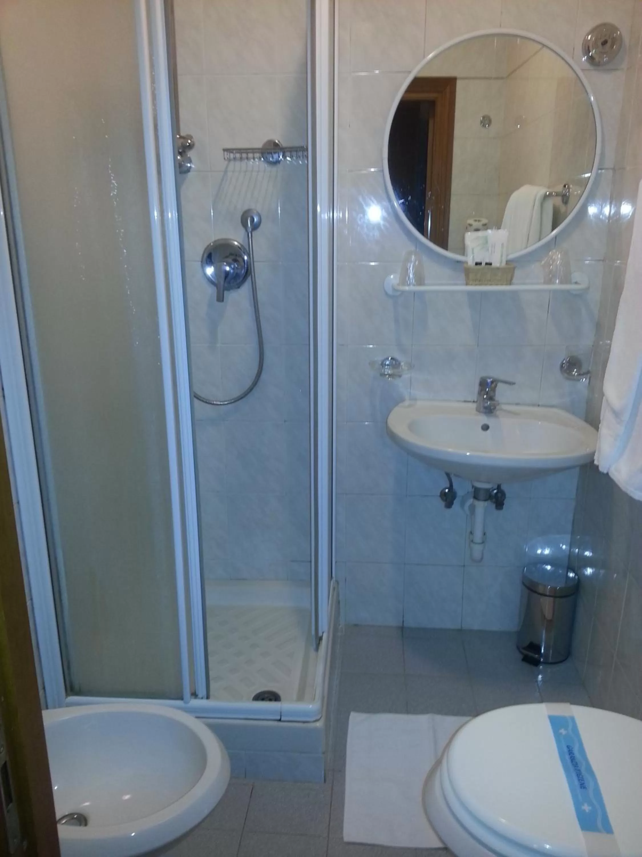 Bathroom in Hotel Teti