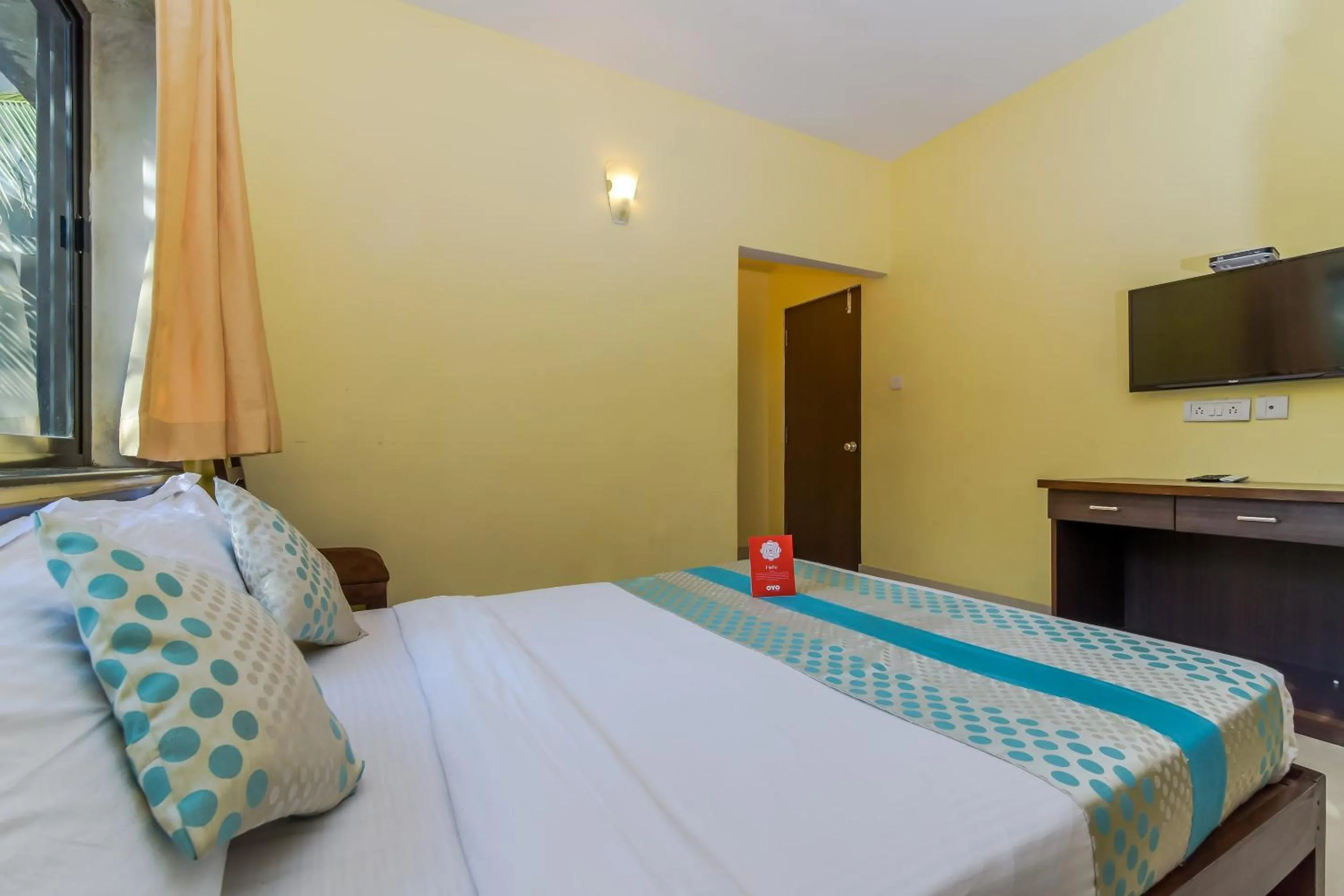 Bathroom, Bed in OYO 4195 Clausil Inn