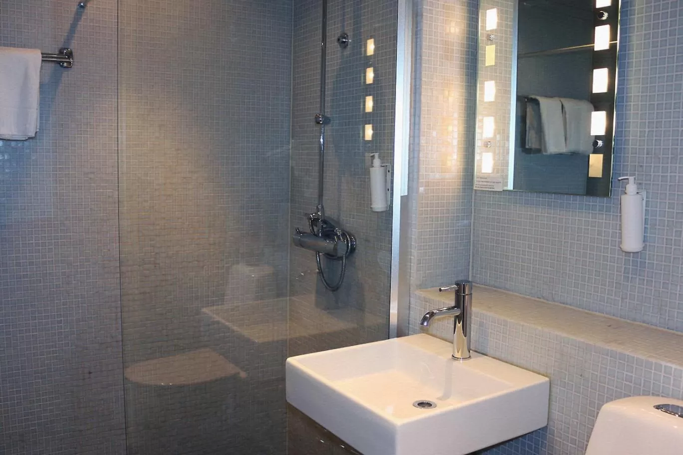 Shower in Hotell Hjalmar