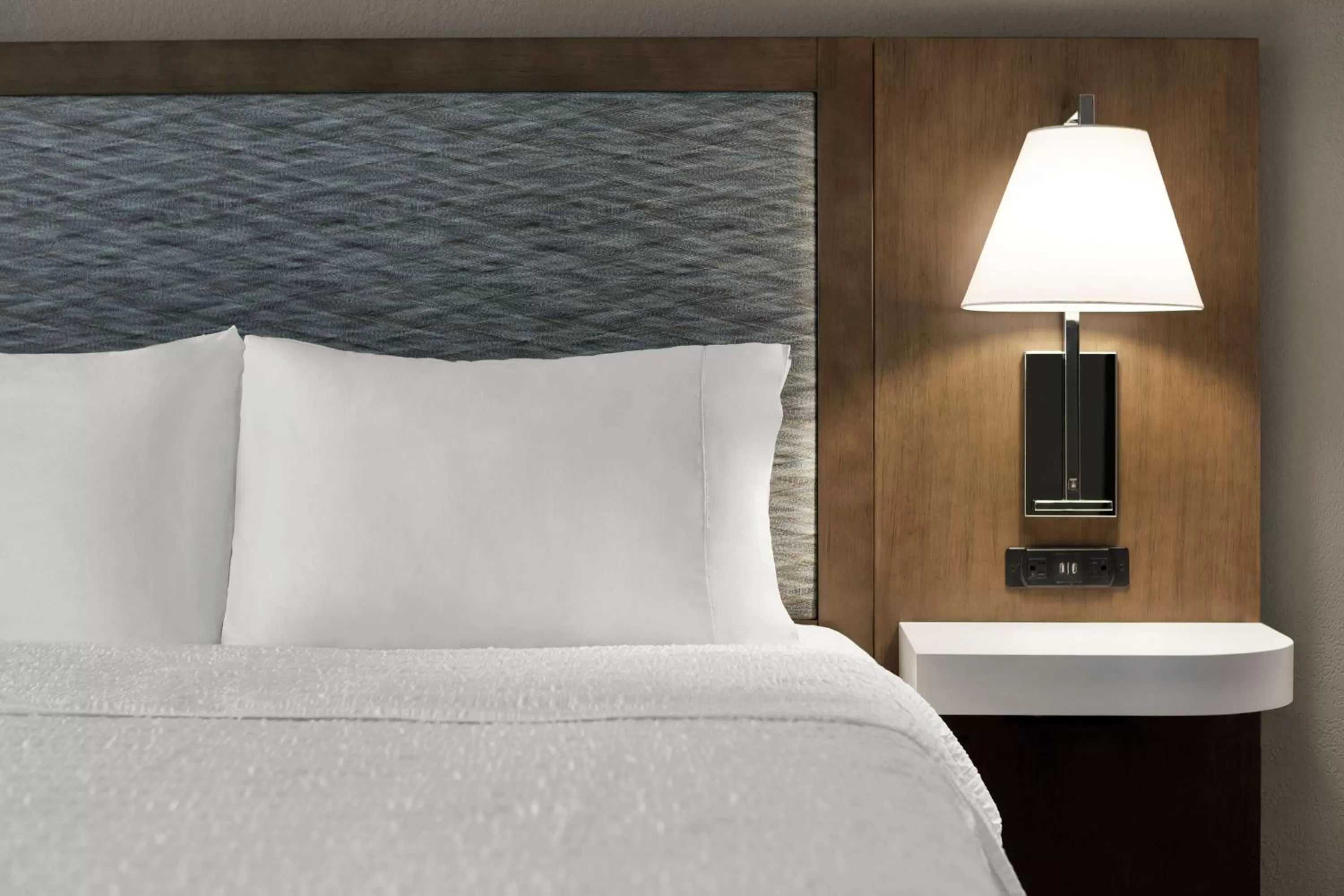 Bedroom, Bed in Hampton Inn & Suites Fruitland