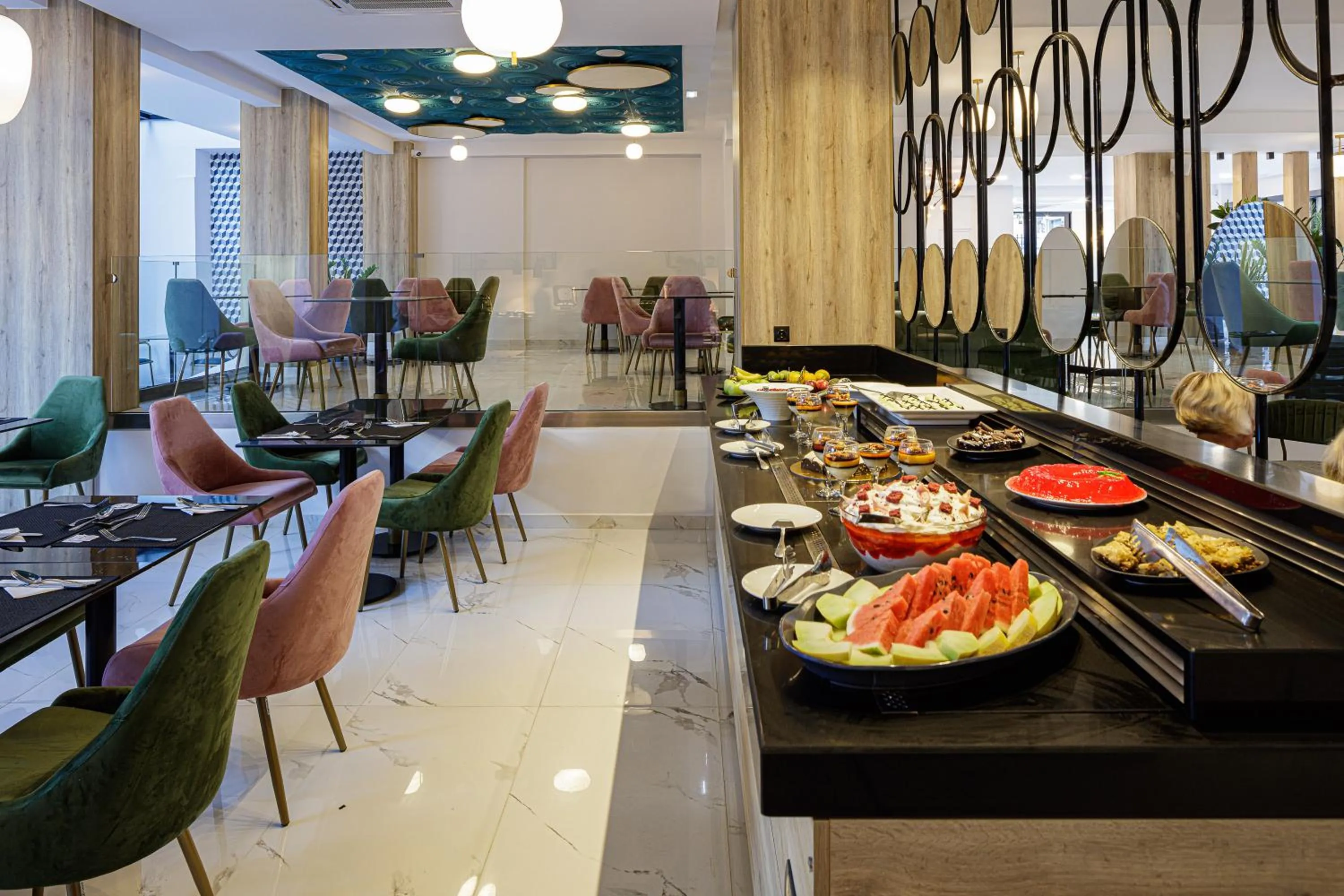 Restaurant/places to eat in Jo An Palace