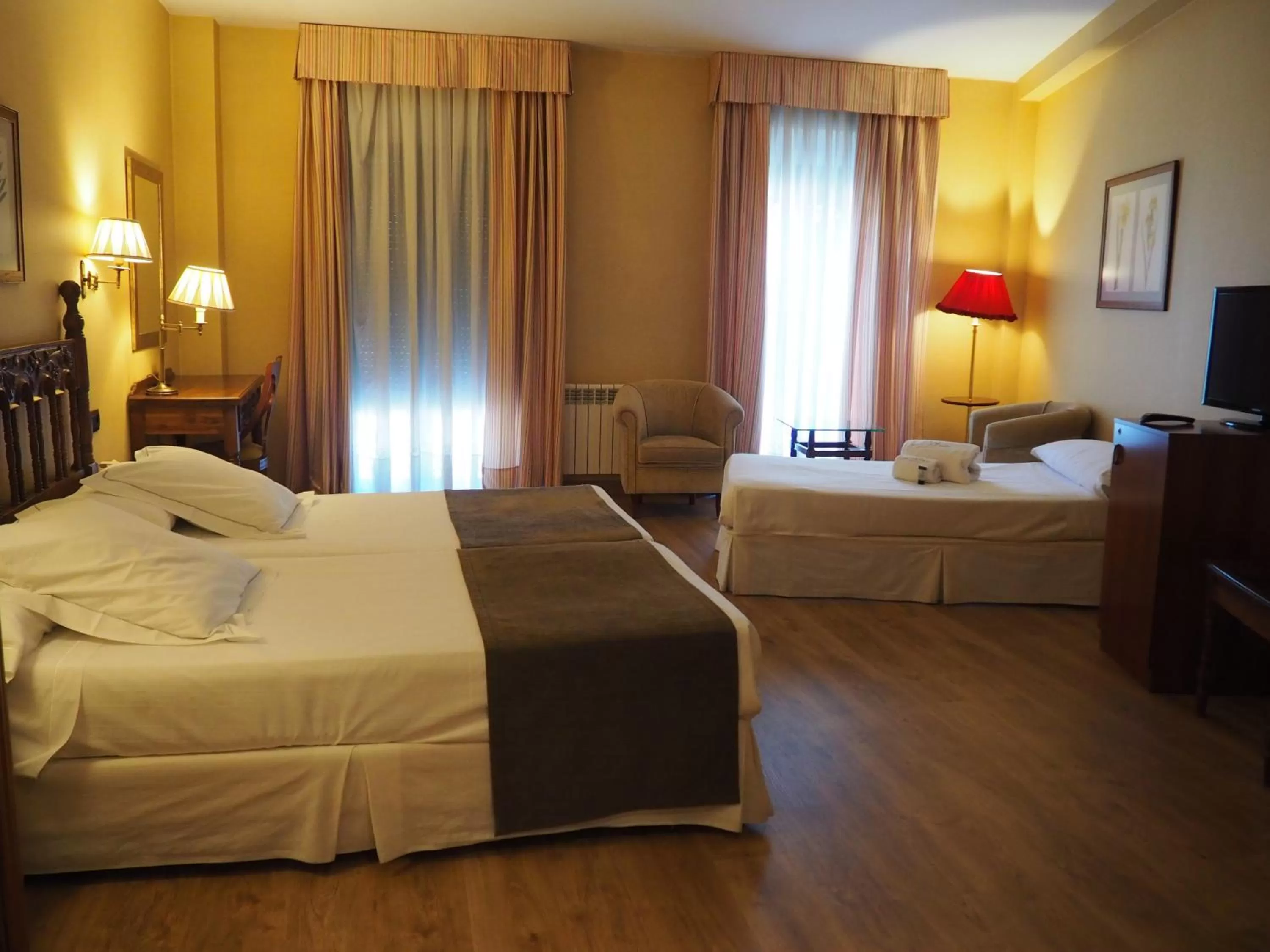 Bed in Hotel Ele Puente Romano de Salamanca