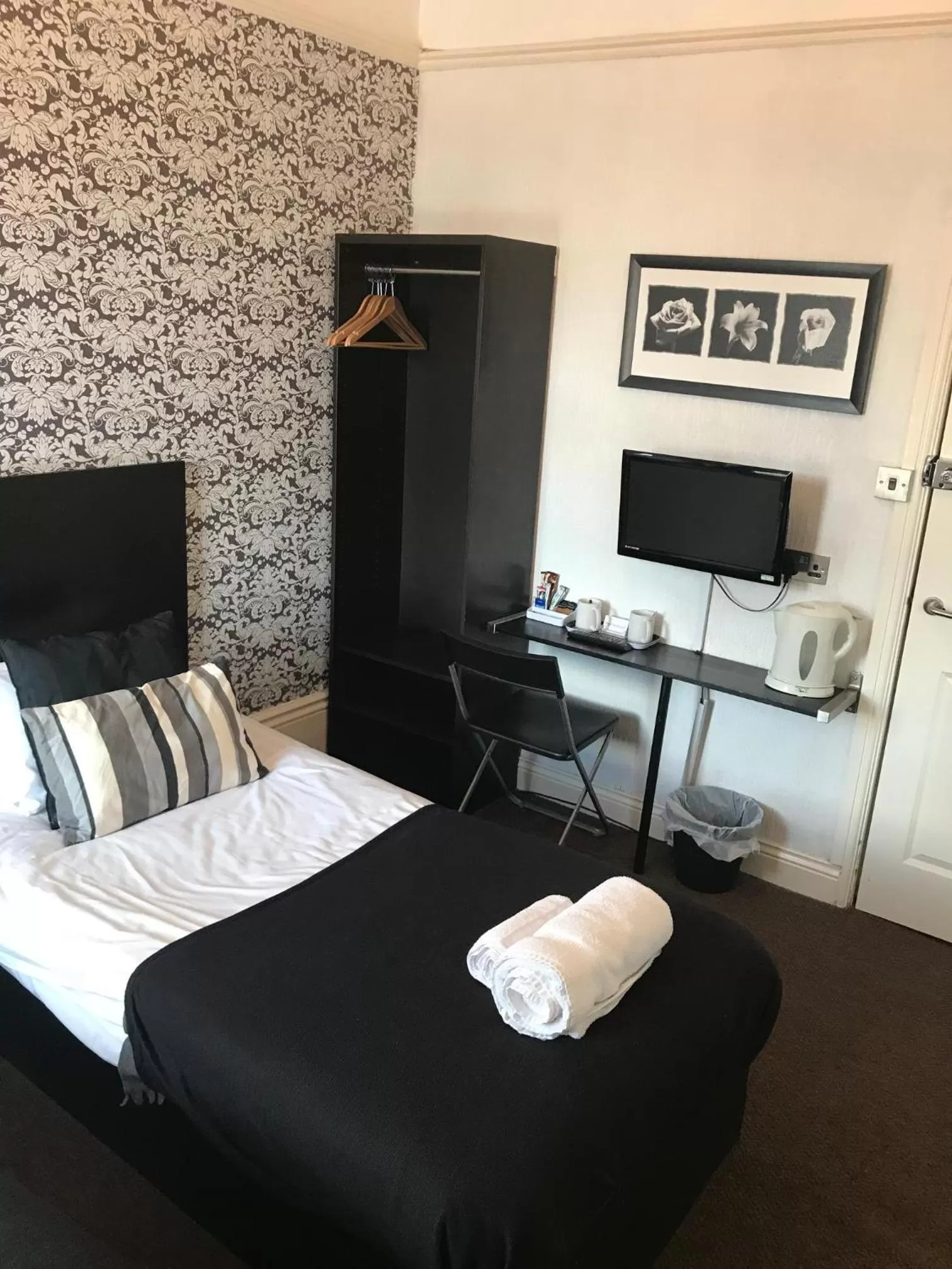 Bedroom, Bed in The Chedburgh