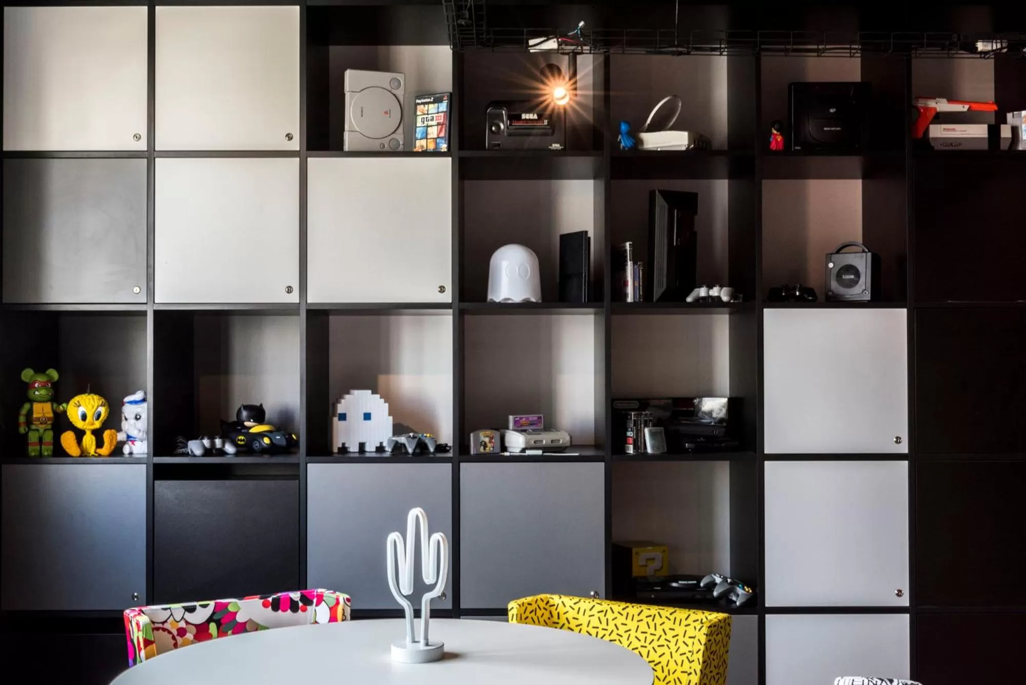 Library in ibis Styles Lyon Bron Eurexpo