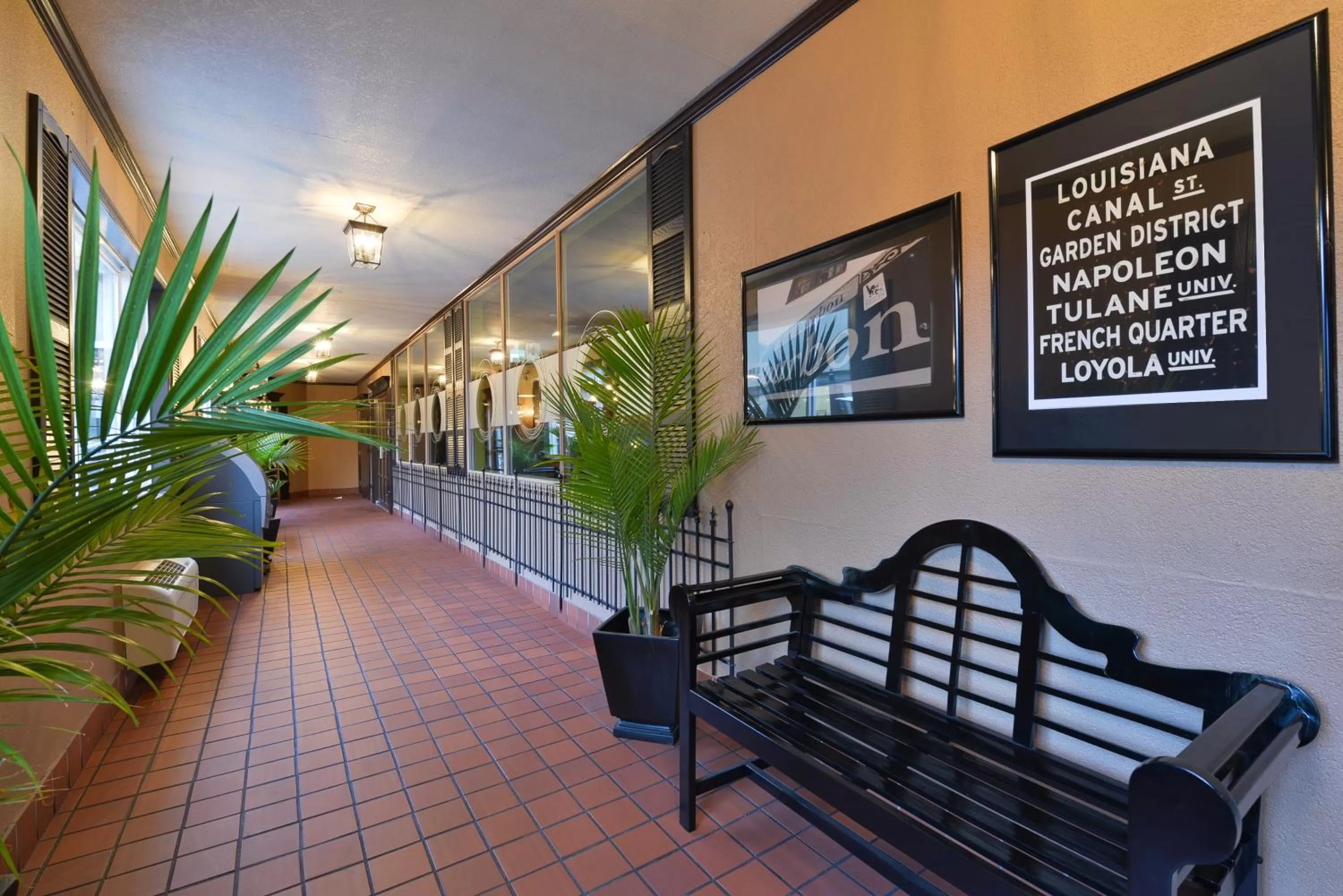 Lobby or reception in Prestige Vernon Hotel