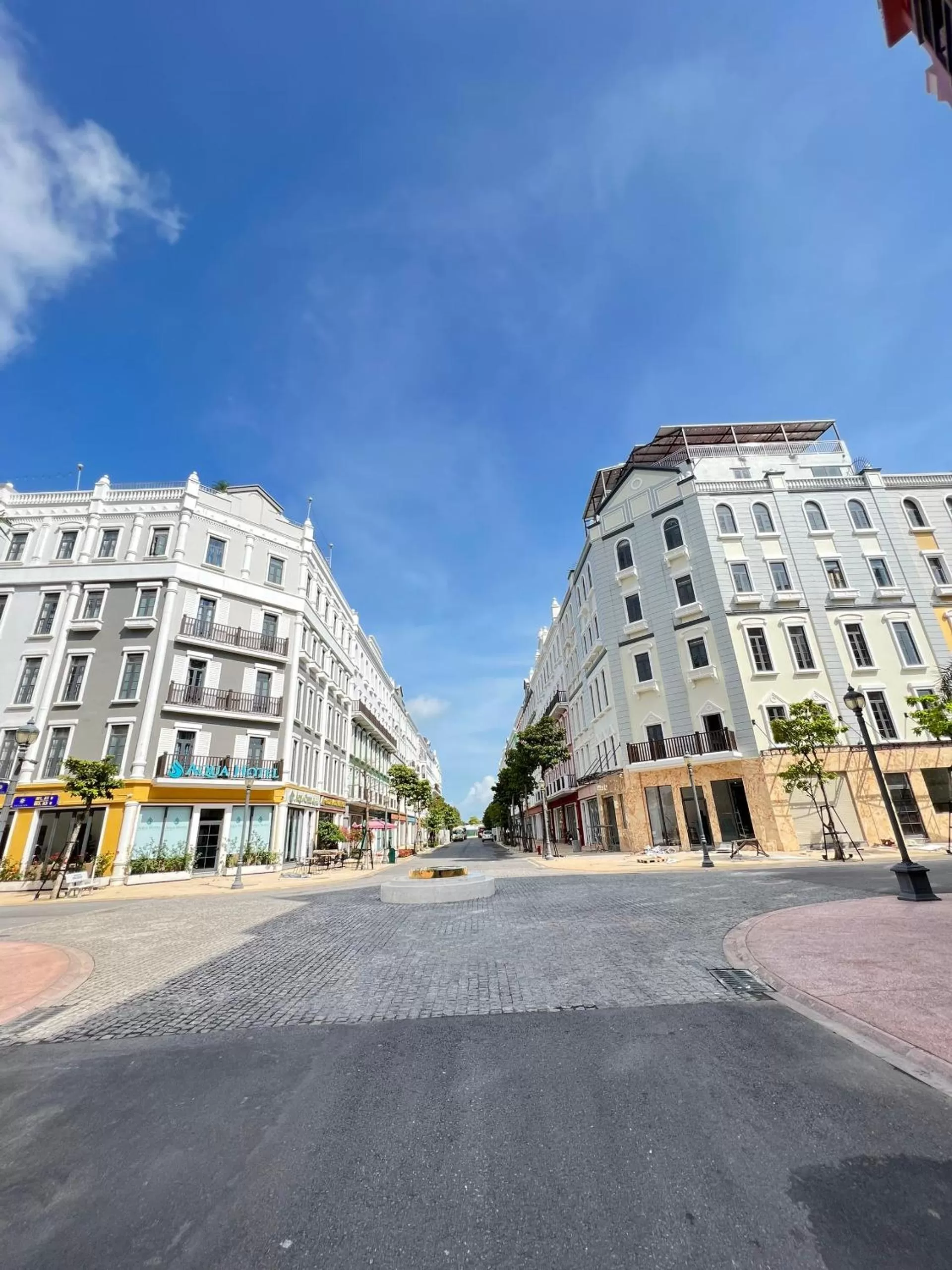 Street view in Samatha Hotel Bai Chay, Ha Long