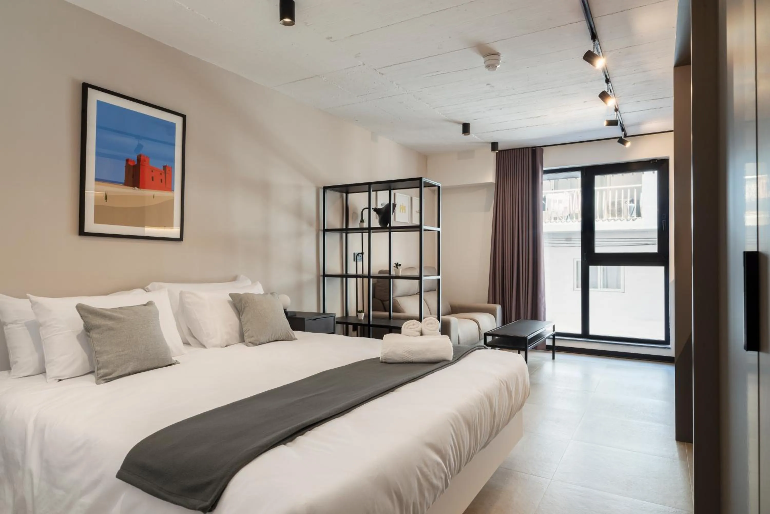 Photo of the whole room, Bed in Aparthotel Adagio Malta Central