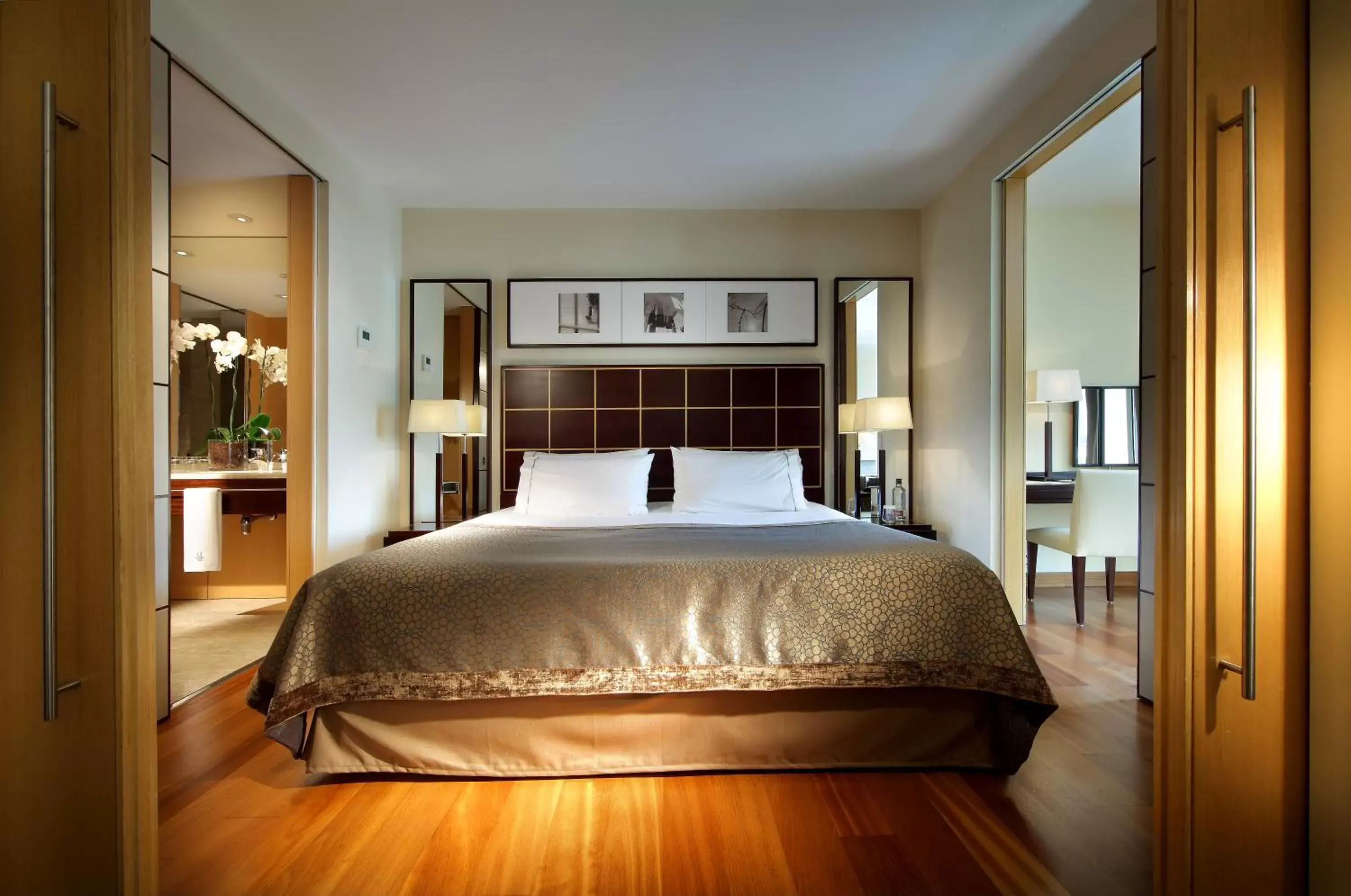 Family Junior Suite in Eurostars Grand Marina Hotel GL Family Junior Suite in Eurostars Grand Marina Hotel GL