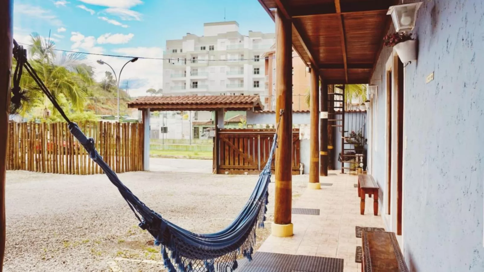 Parking in Beija Flor Pousada