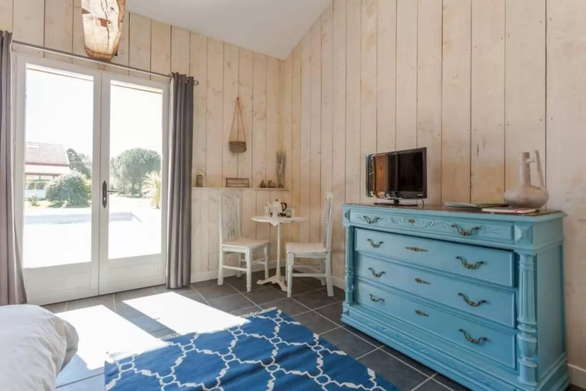 TV and multimedia, TV/Entertainment Center in Domaine de la grange