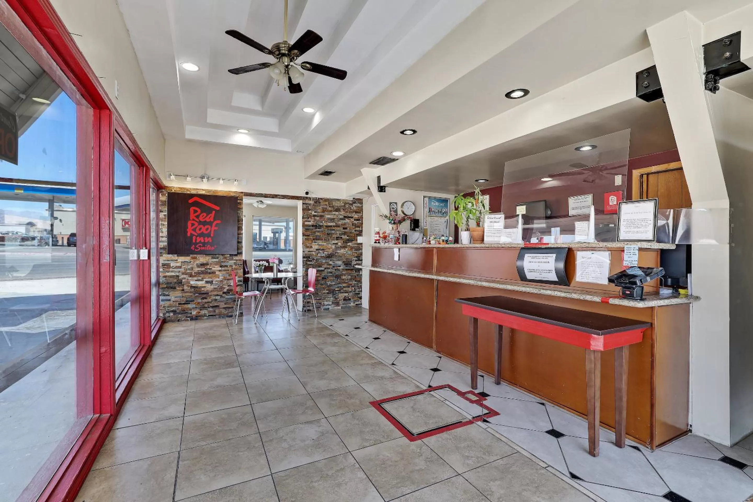 Lobby or reception in Red Roof Inn Needles