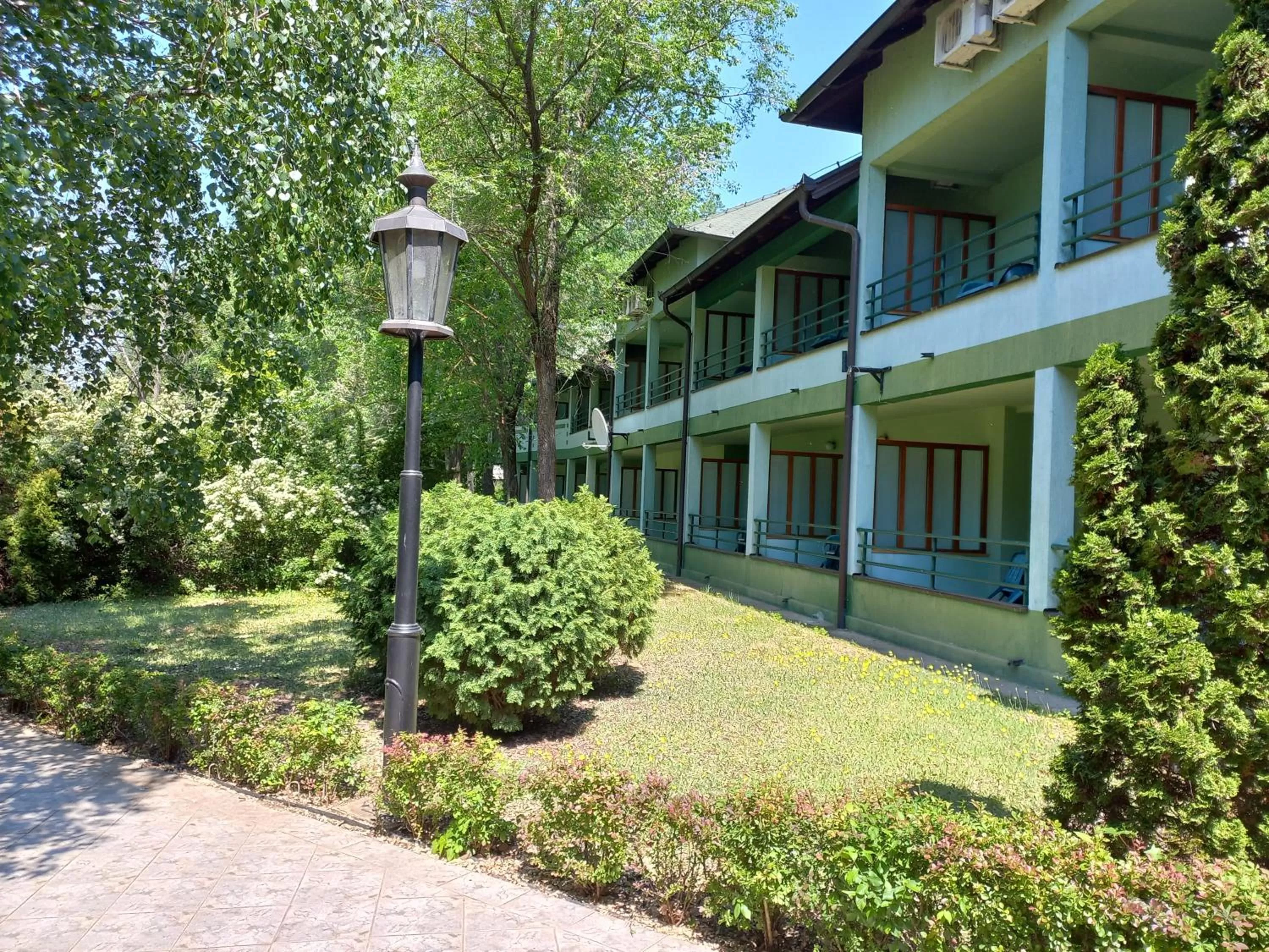 Property building in Garni Lupus prenoćište