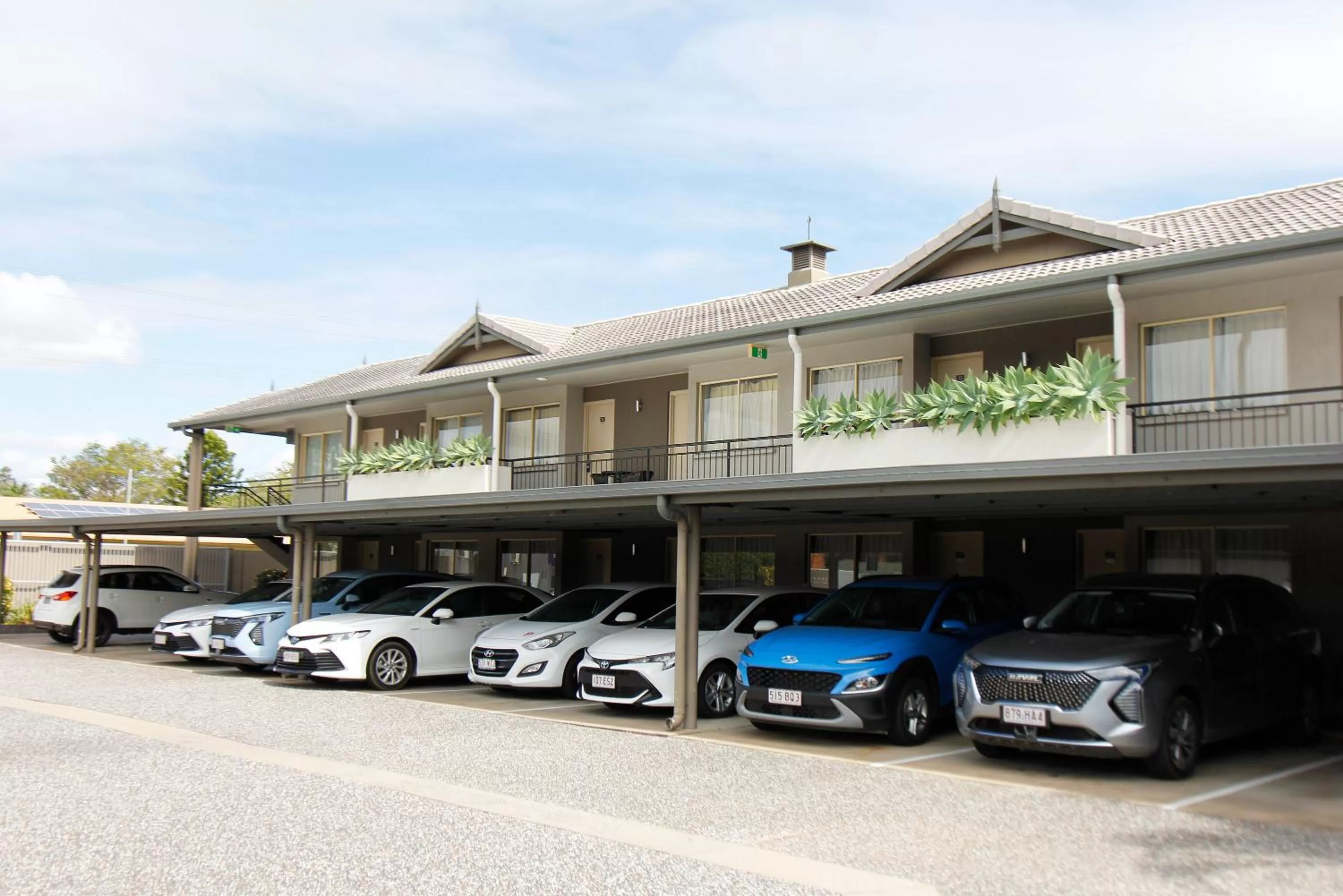 Parking in The Stirling Motel