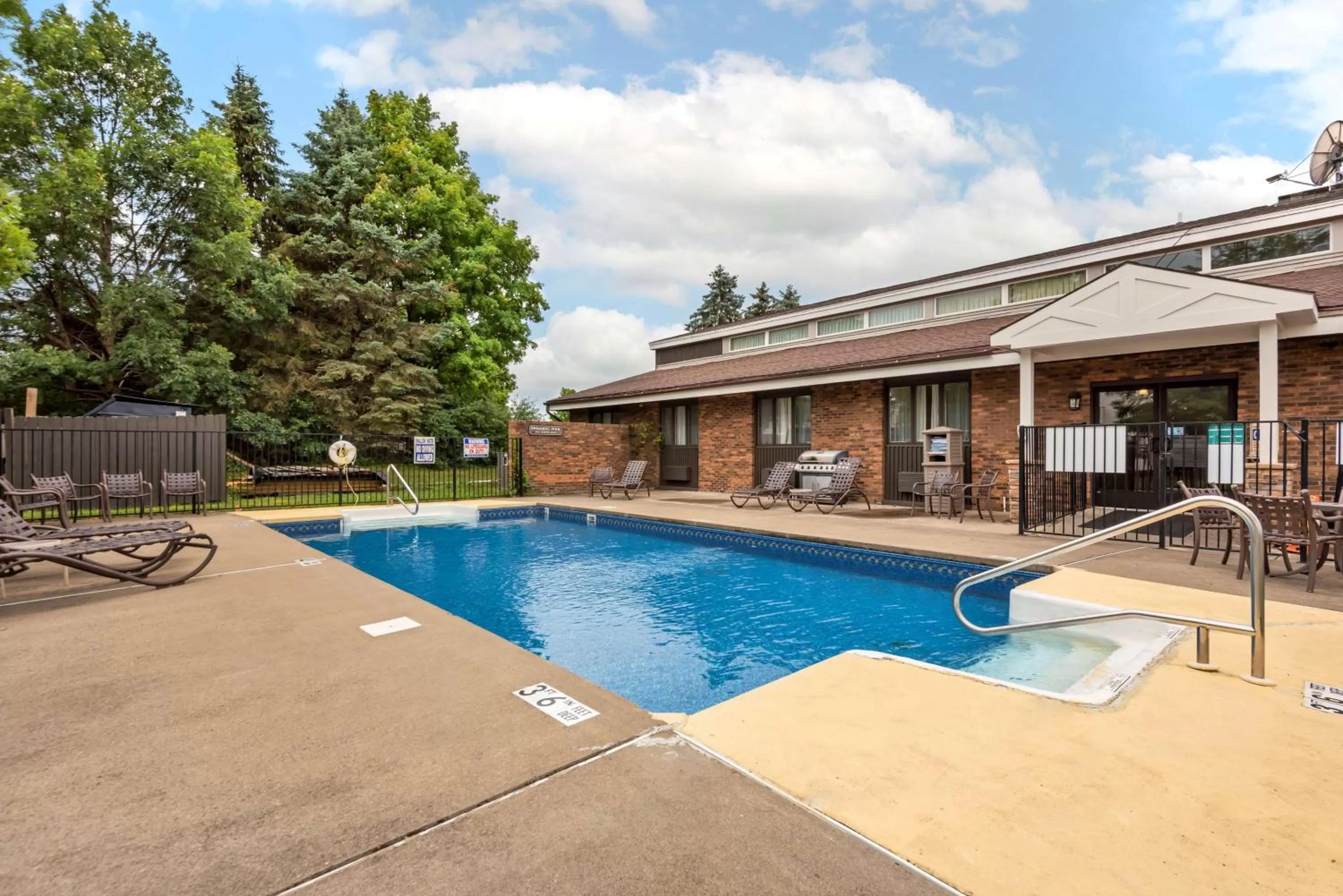 Pool view in Best Western University Inn