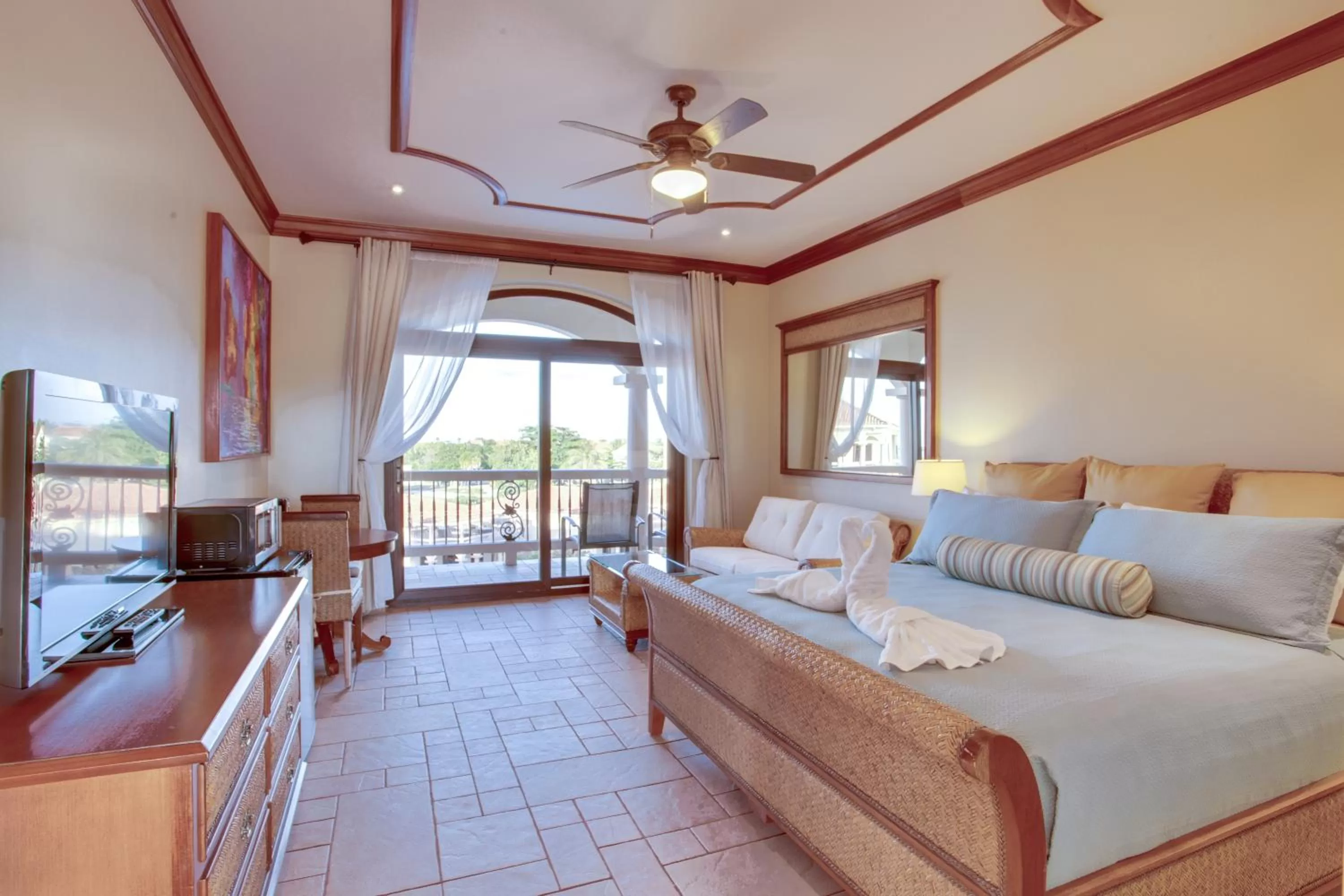 Day, Bed in Coco Beach Resort