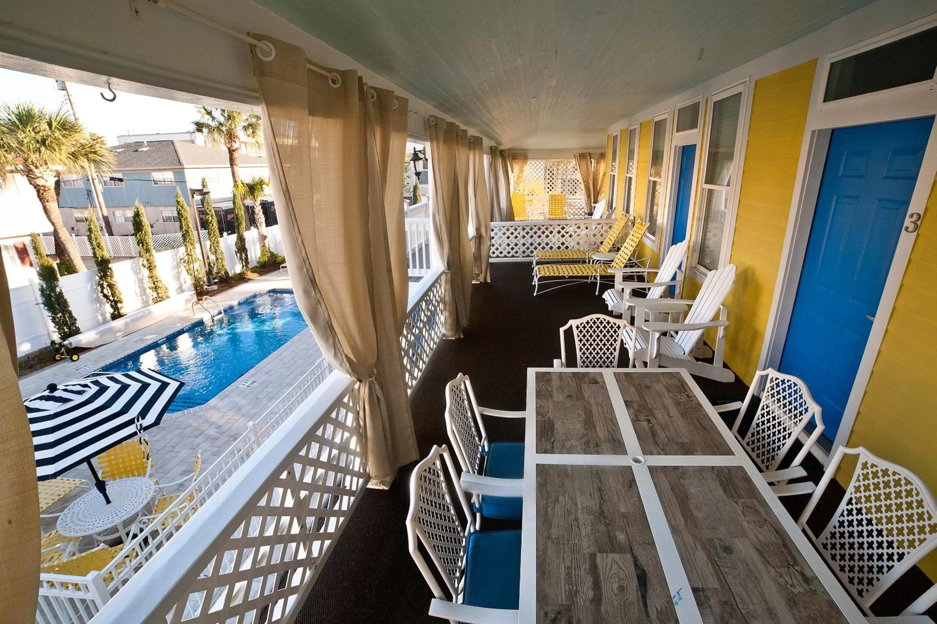 Balcony/Terrace, Pool View in Georgianne Inn & Suites check in 212 Bulter Ave