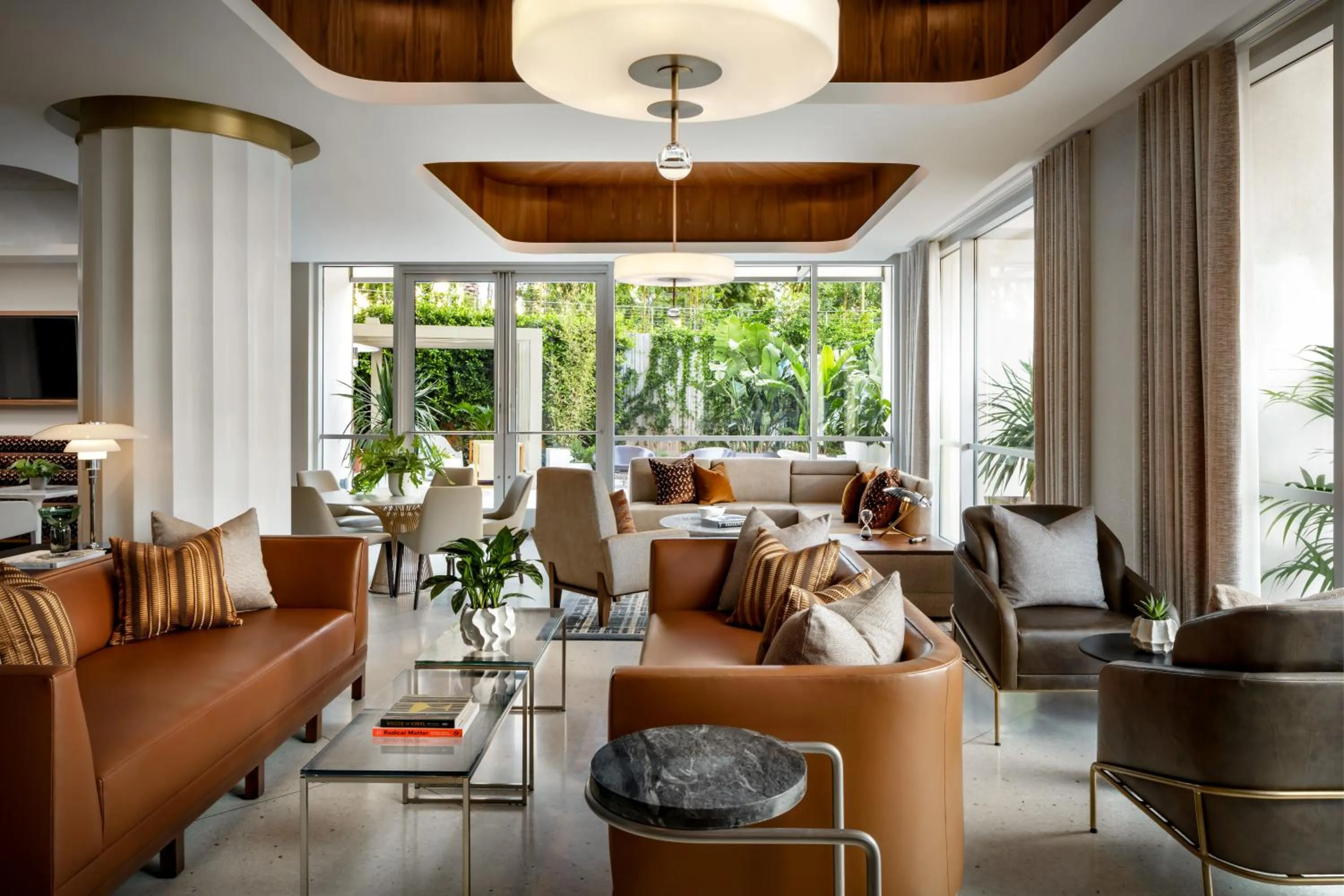 Lounge or bar in Fairmont Century Plaza Los Angeles at Beverly Hills