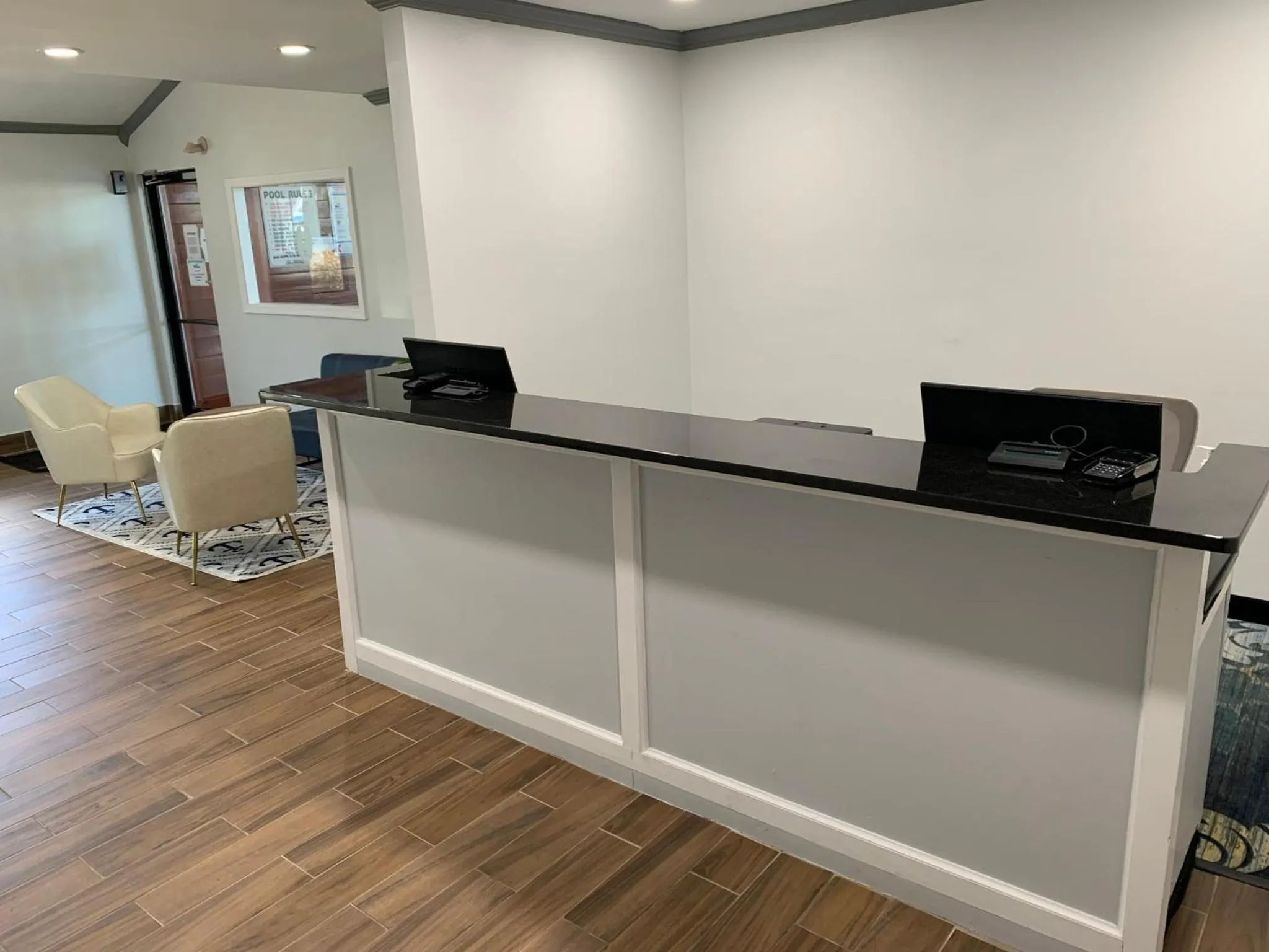 Lobby or reception in The Mariner Resort Cape Cod by The Red Collection