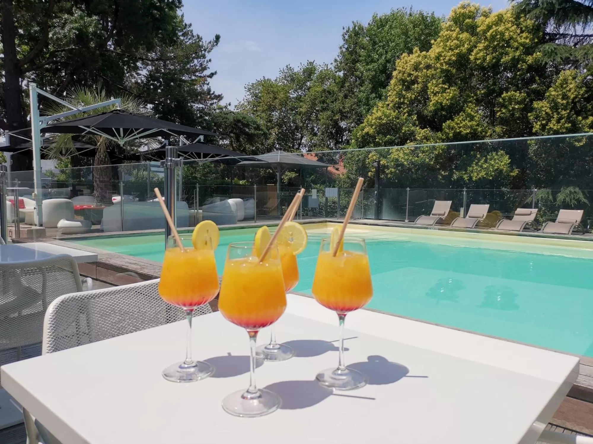 Lounge or bar in Mercure Bordeaux Lac