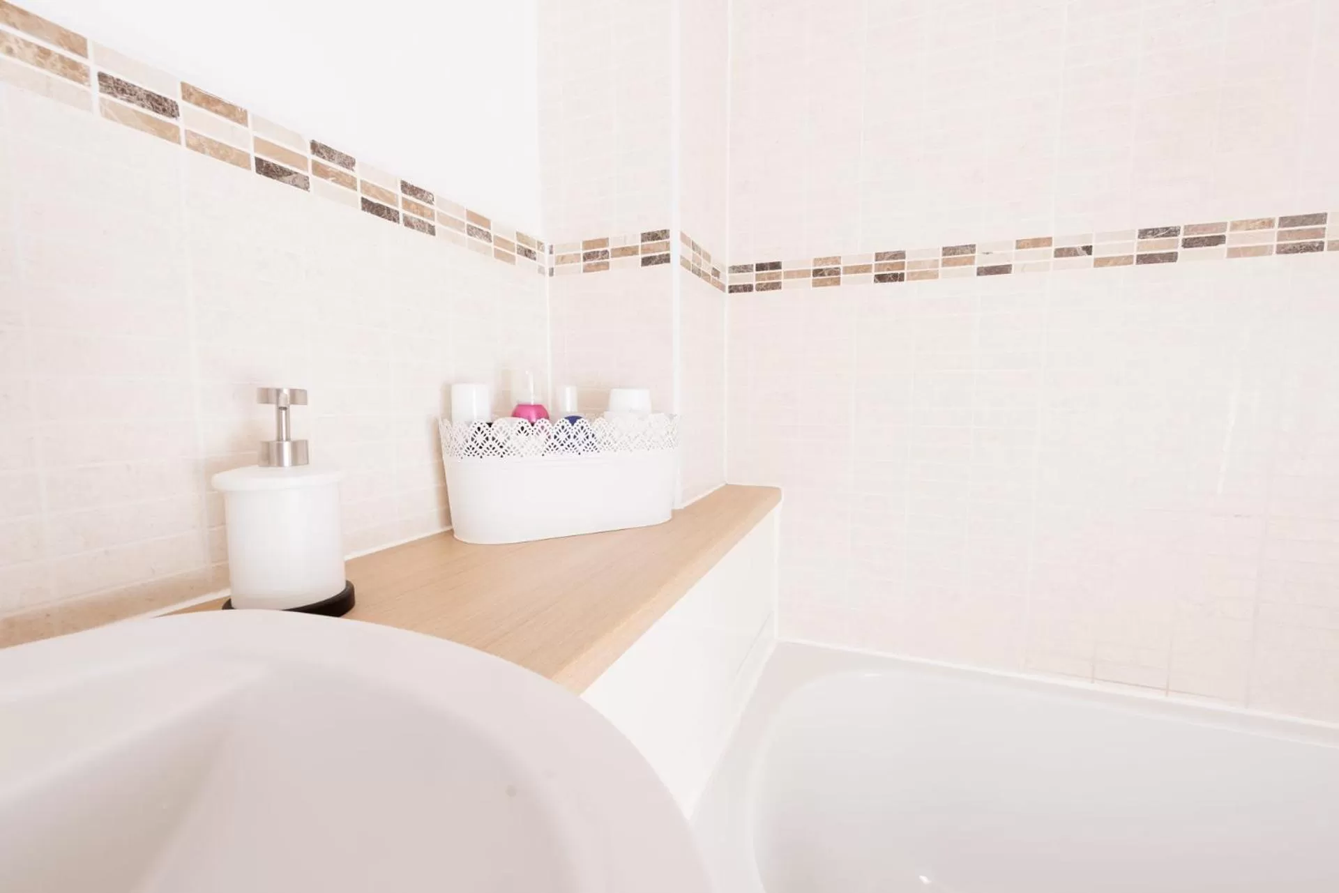 Bathroom in Riverside Cottage, Shefford
