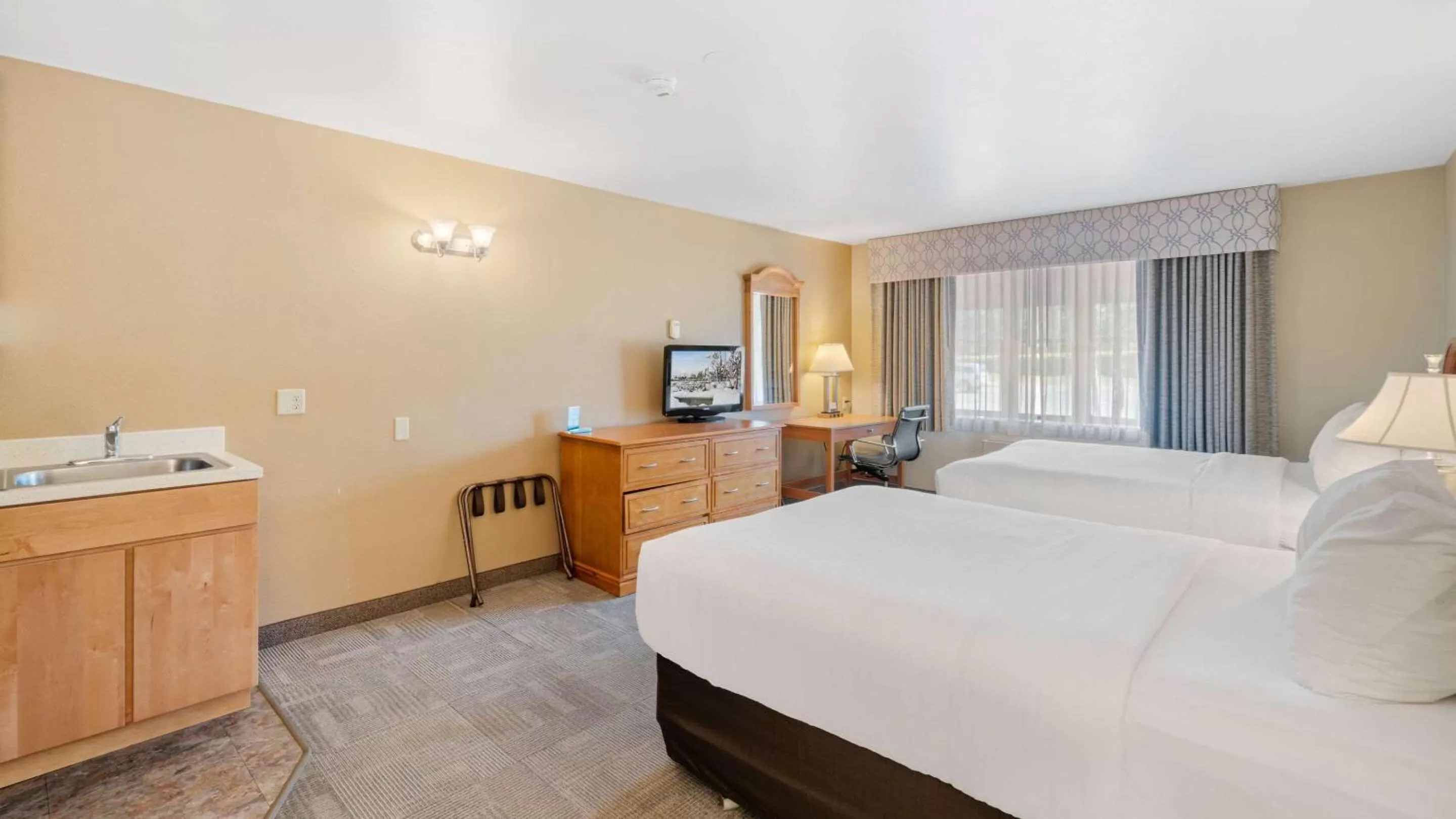 Bedroom, Bed in Clarion Hotel & Suites Fairbanks near Ft Wainwright