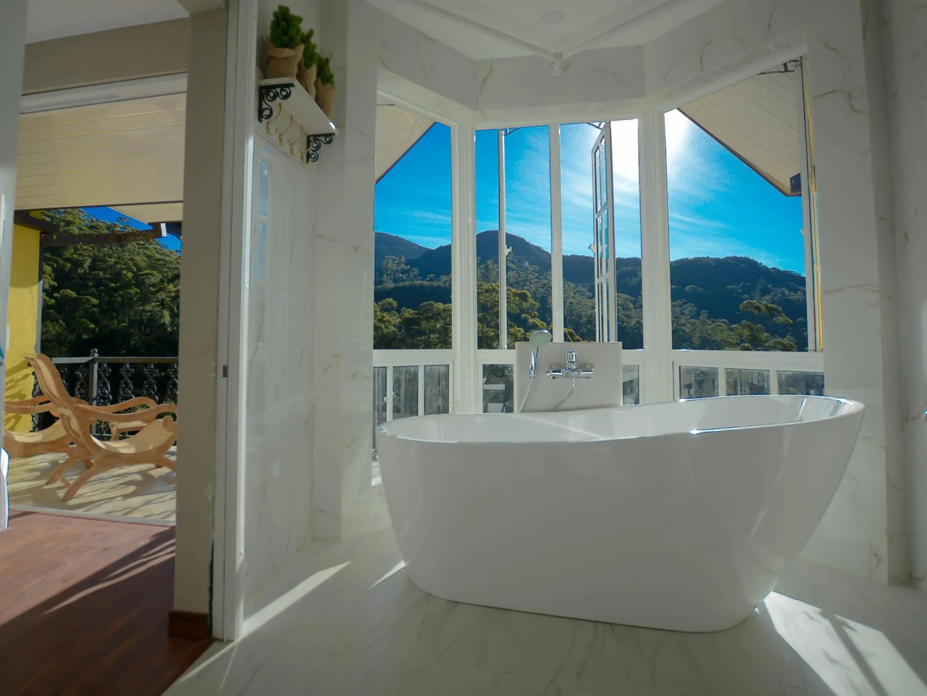 Bathroom in Luxe Wilderness - Private Villas, Free Breakfast, 2km from City Centre