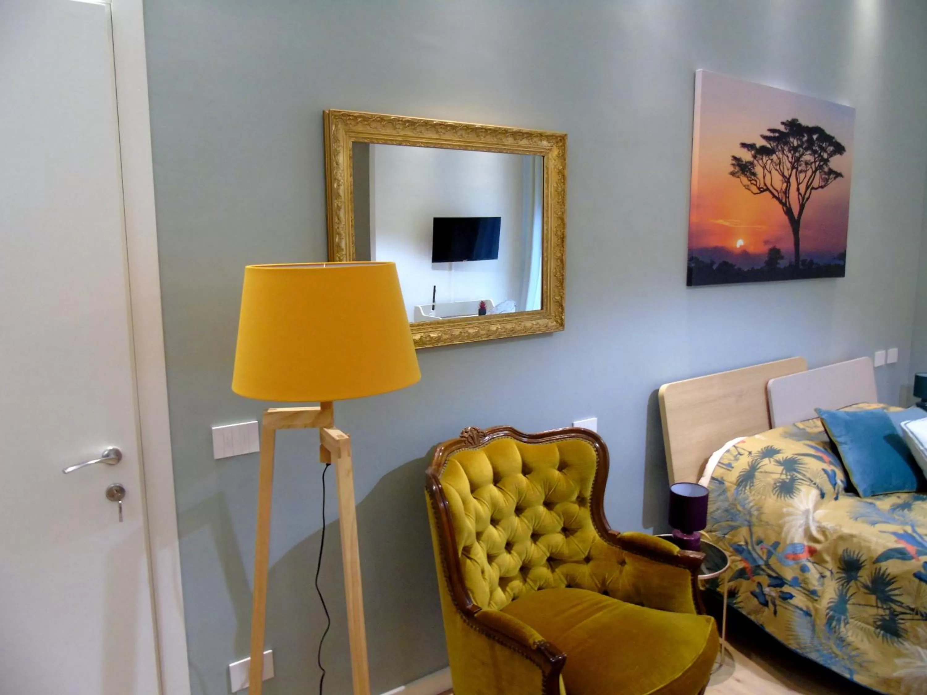 Photo of the whole room, Seating Area in Massimo Luxury Rooms